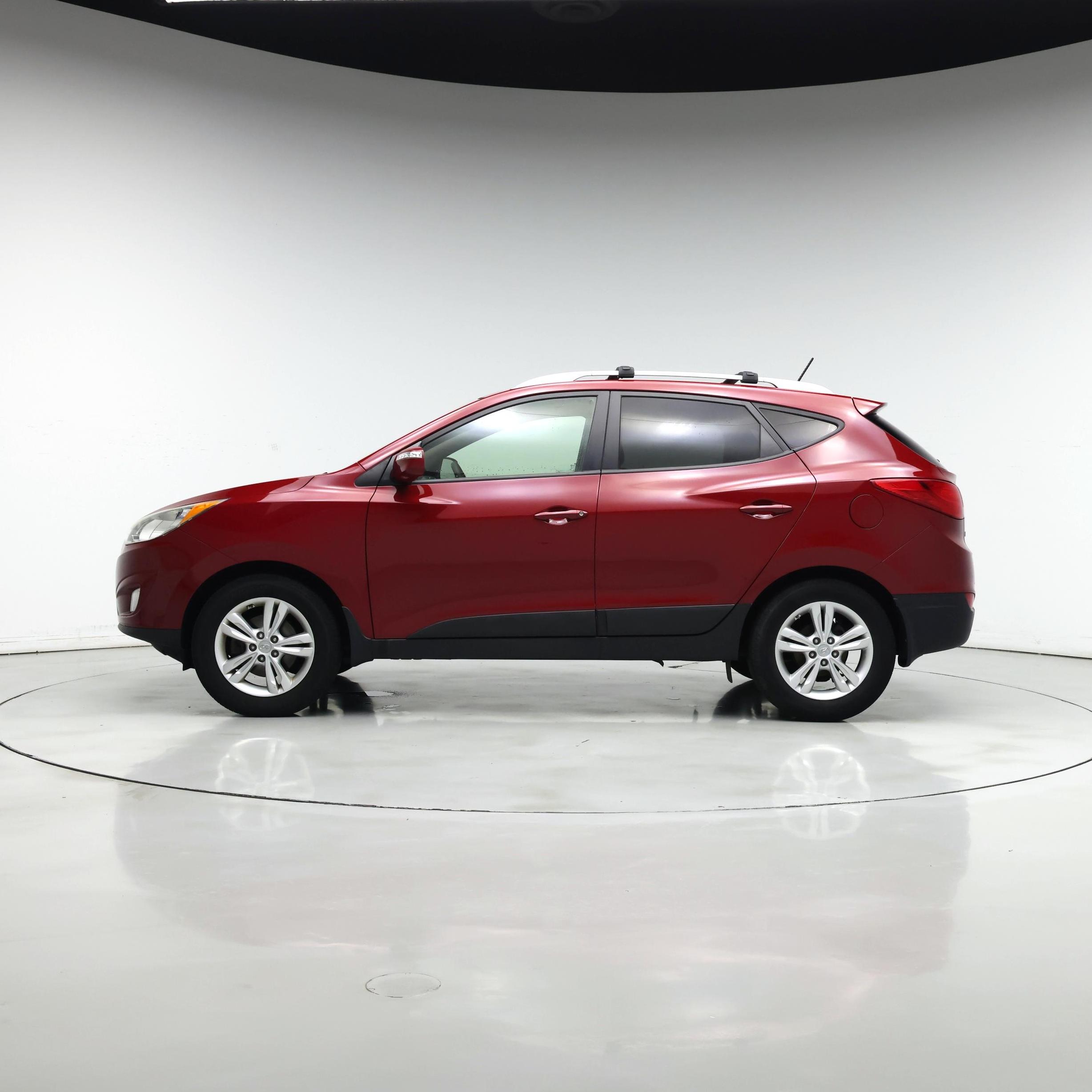 Thumbnail: 2013 Hyundai Tucson - 3