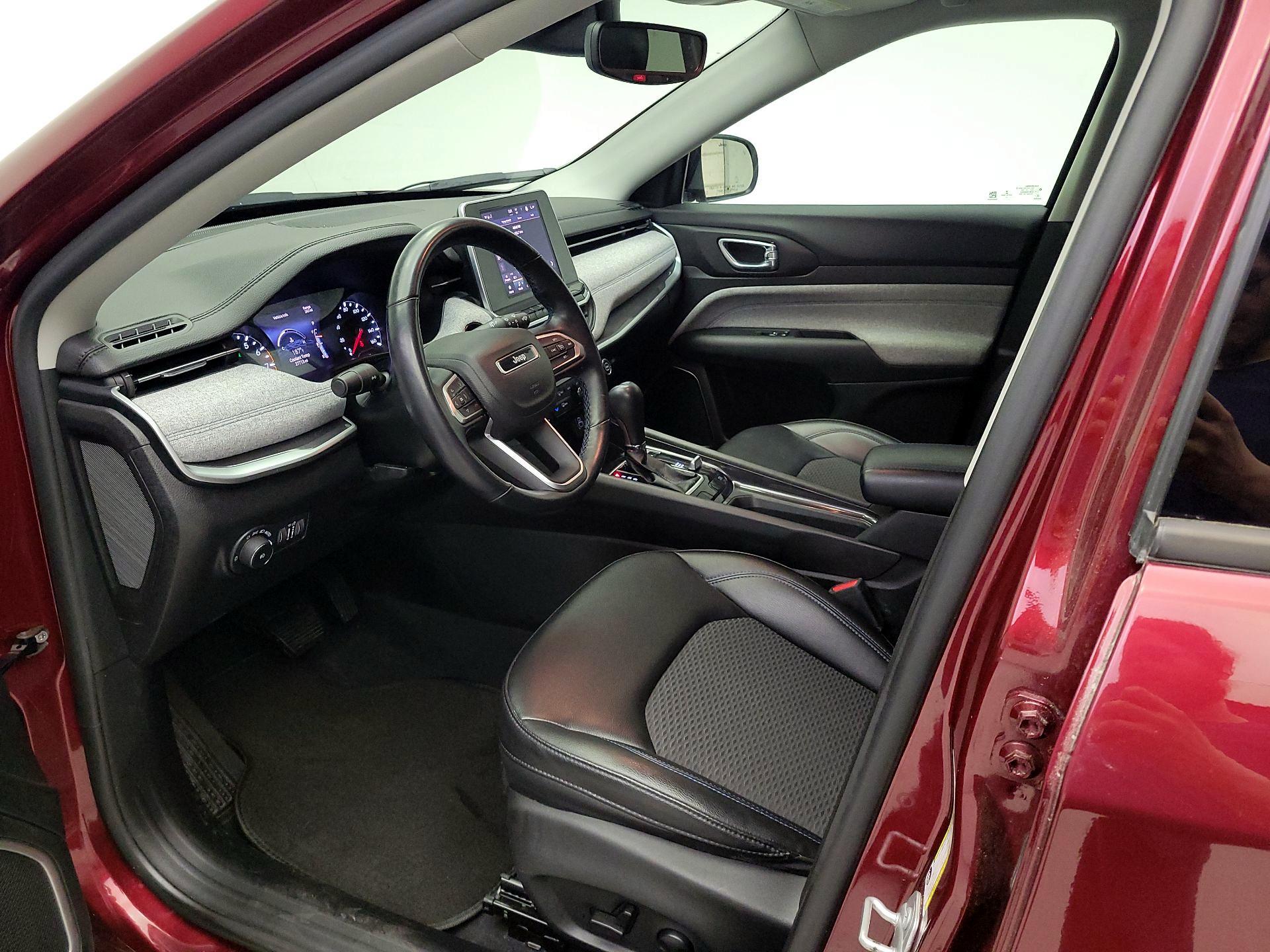 Thumbnail: 2022 Jeep Compass - 11