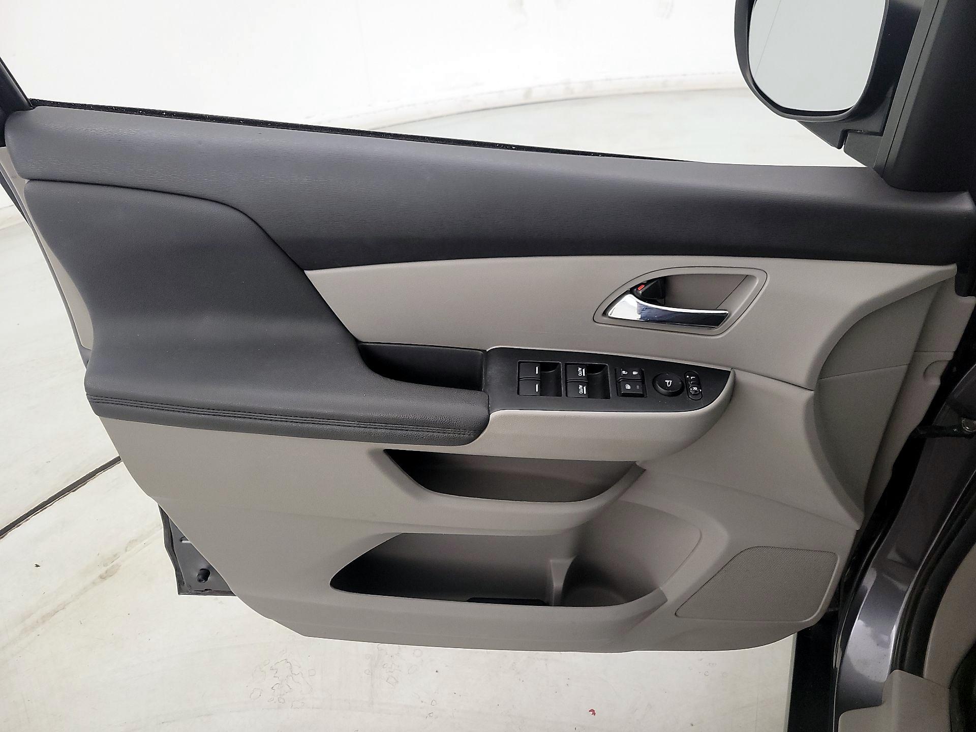 Thumbnail: 2014 Honda Odyssey - 12
