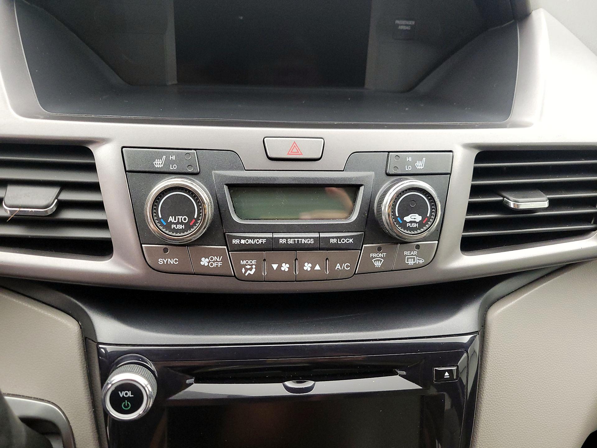 Thumbnail: 2014 Honda Odyssey - 16