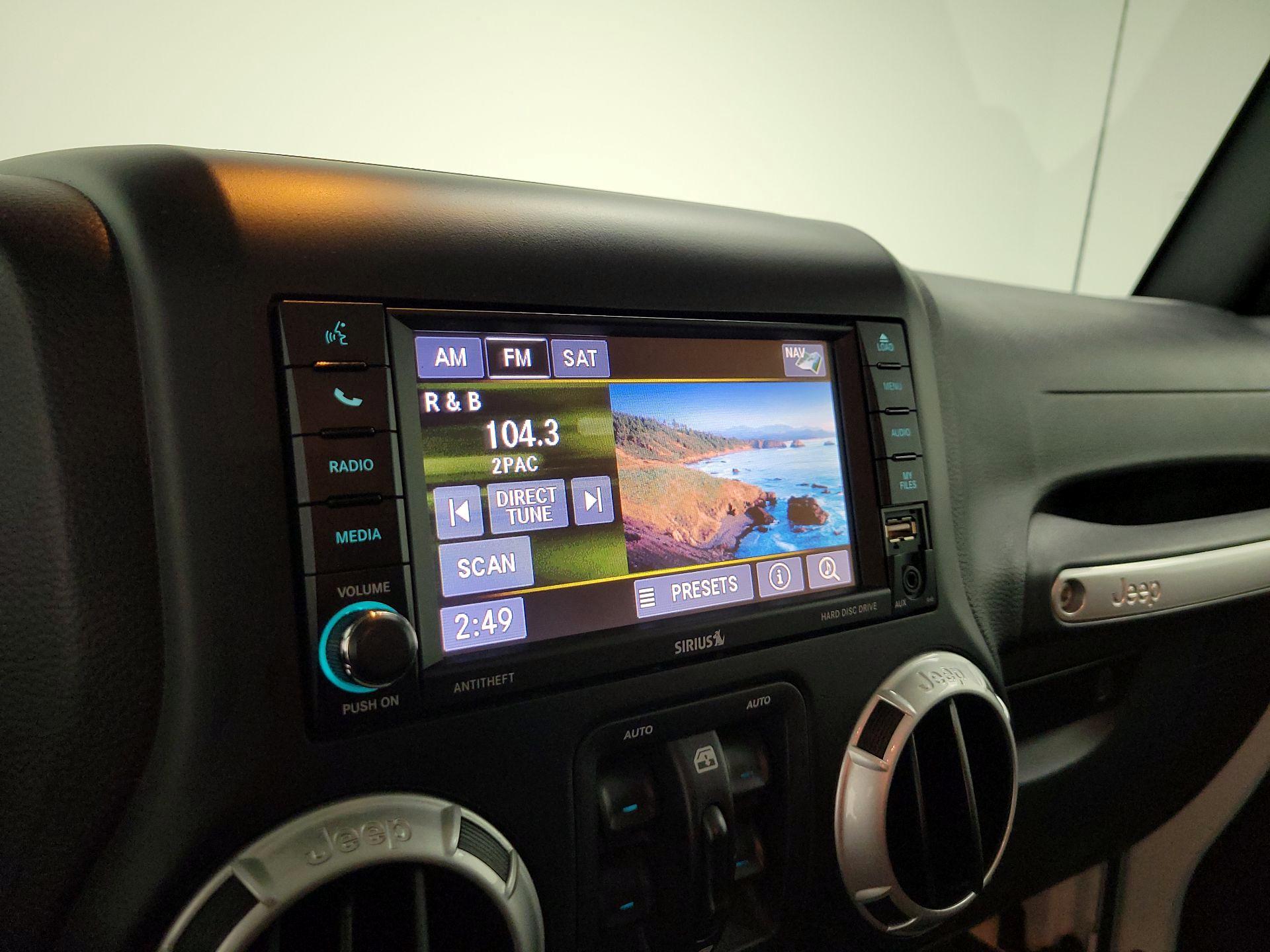 Thumbnail: 2016 Jeep Wrangler - 13