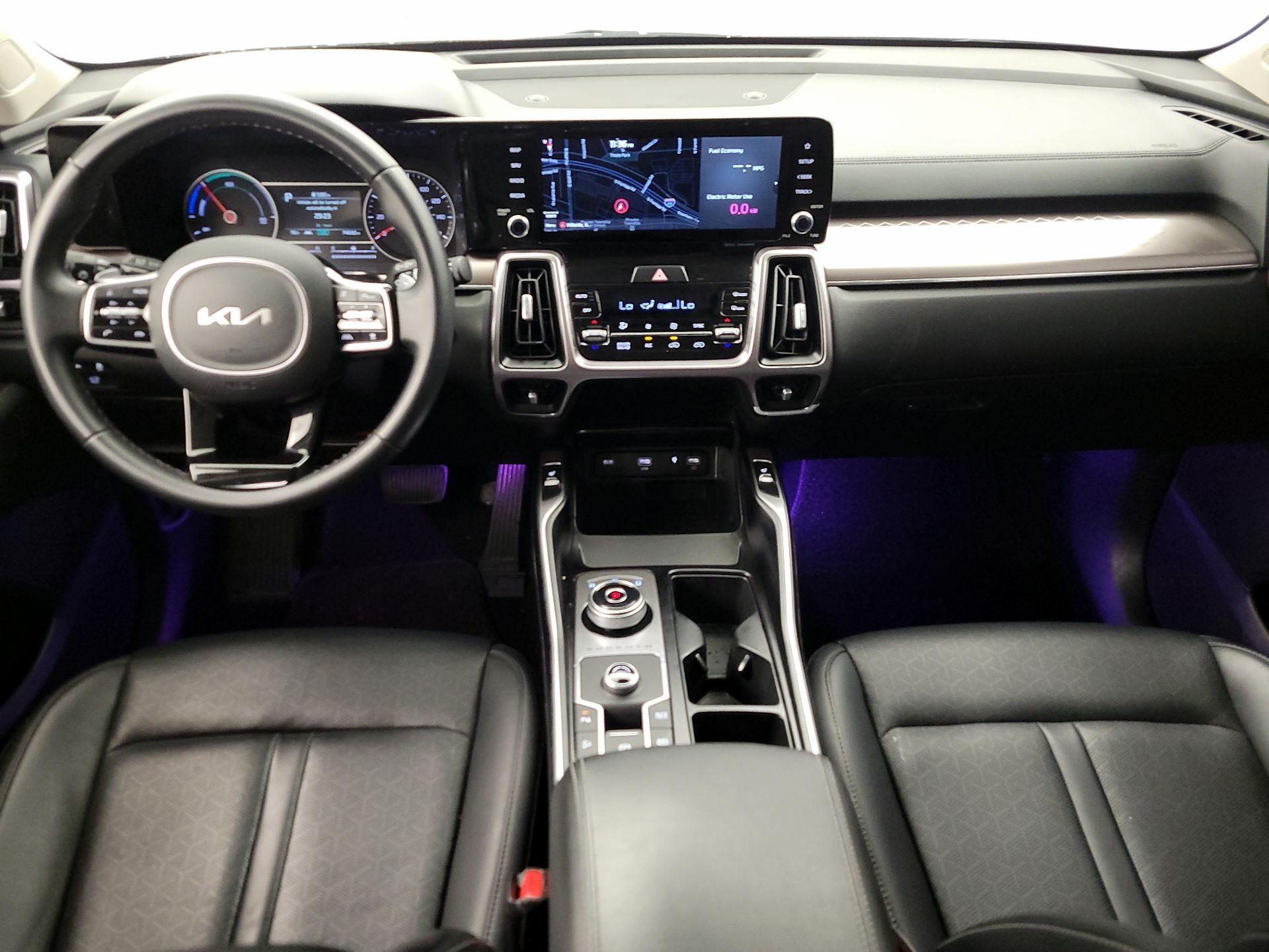Thumbnail: 2022 Kia Sorento - 9