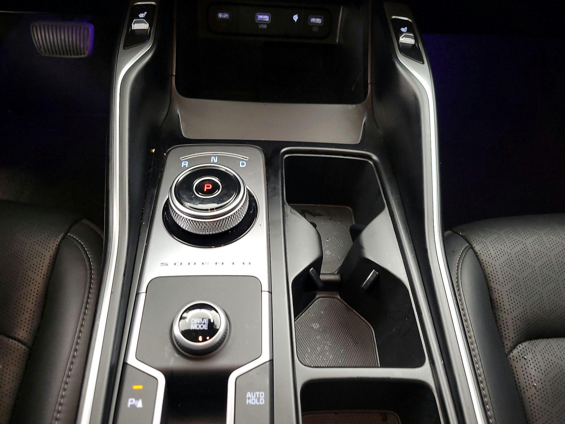 Thumbnail: 2022 Kia Sorento - 18
