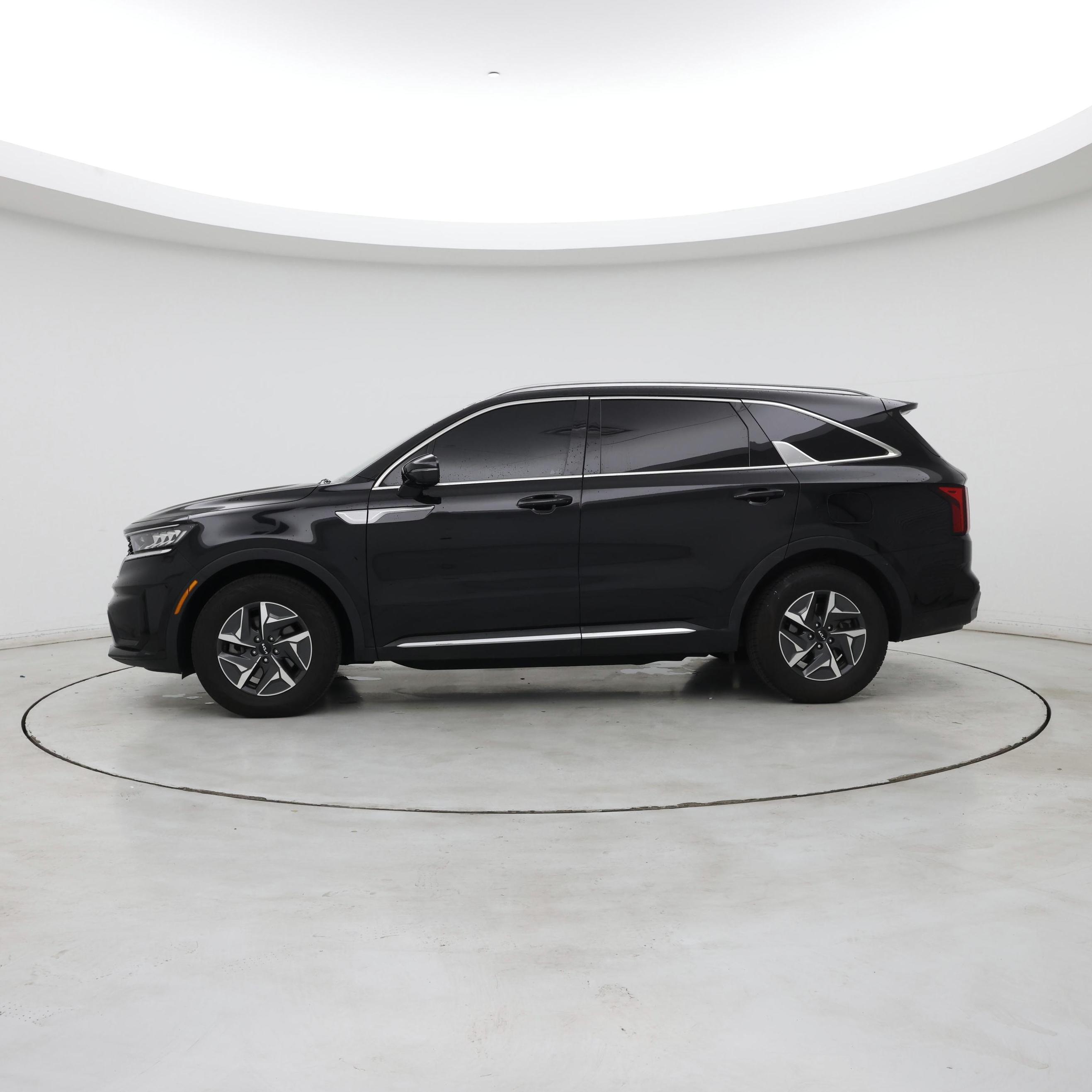 Thumbnail: 2022 Kia Sorento - 3