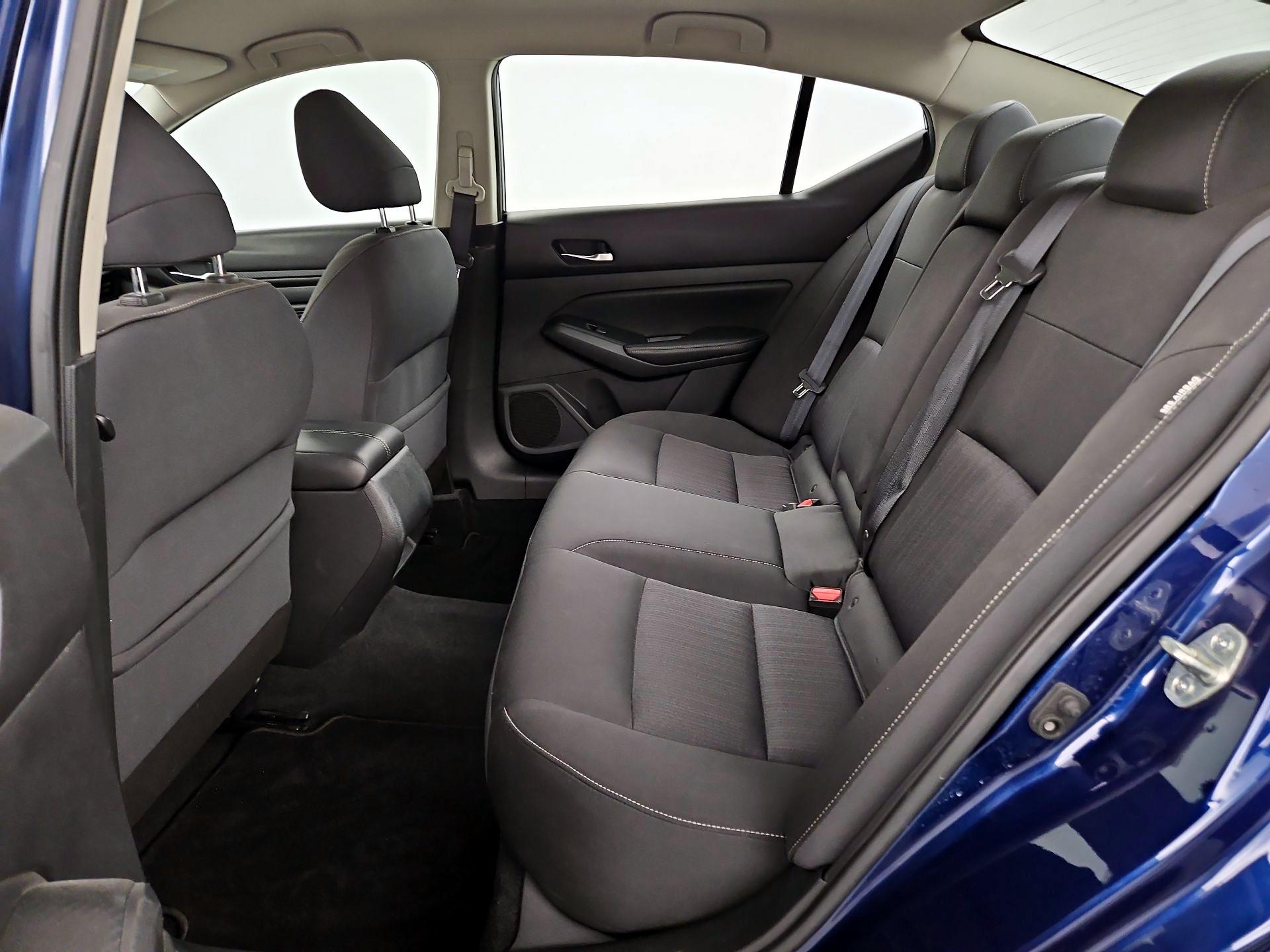 Thumbnail: 2019 Nissan Altima - 19