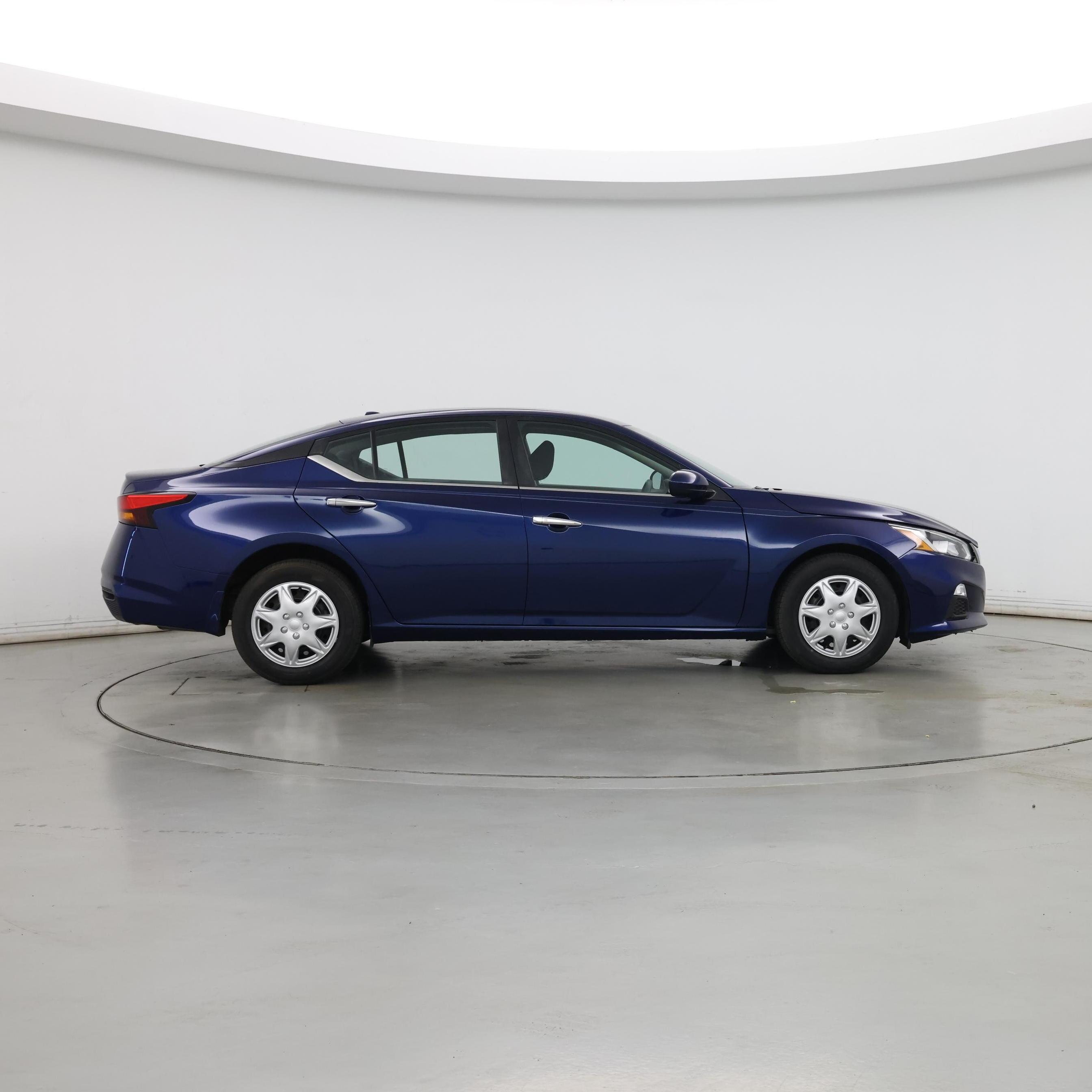 Thumbnail: 2019 Nissan Altima - 7