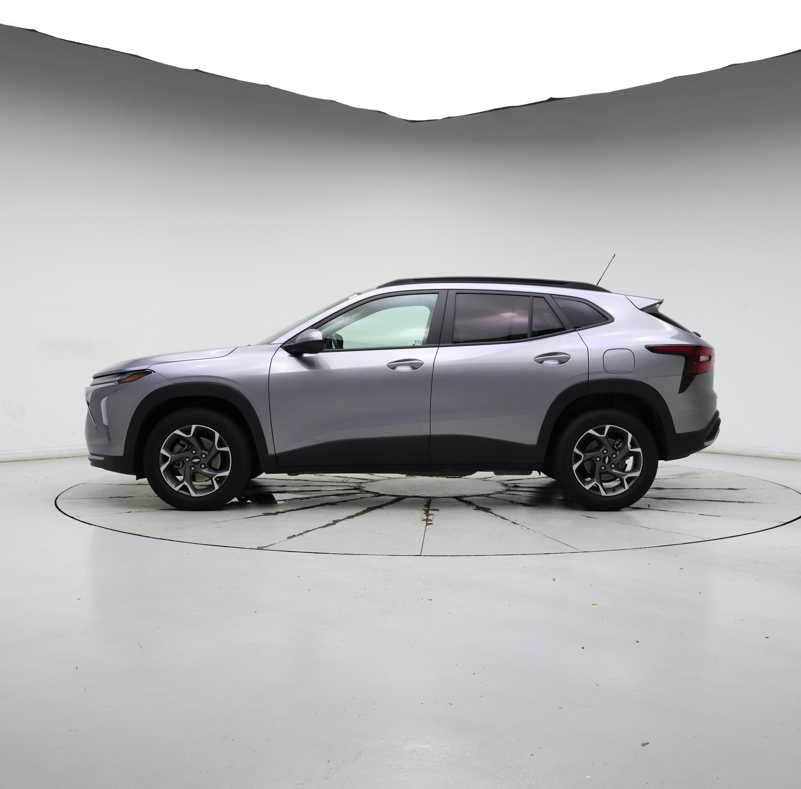 Thumbnail: 2024 Chevrolet Trax - 3