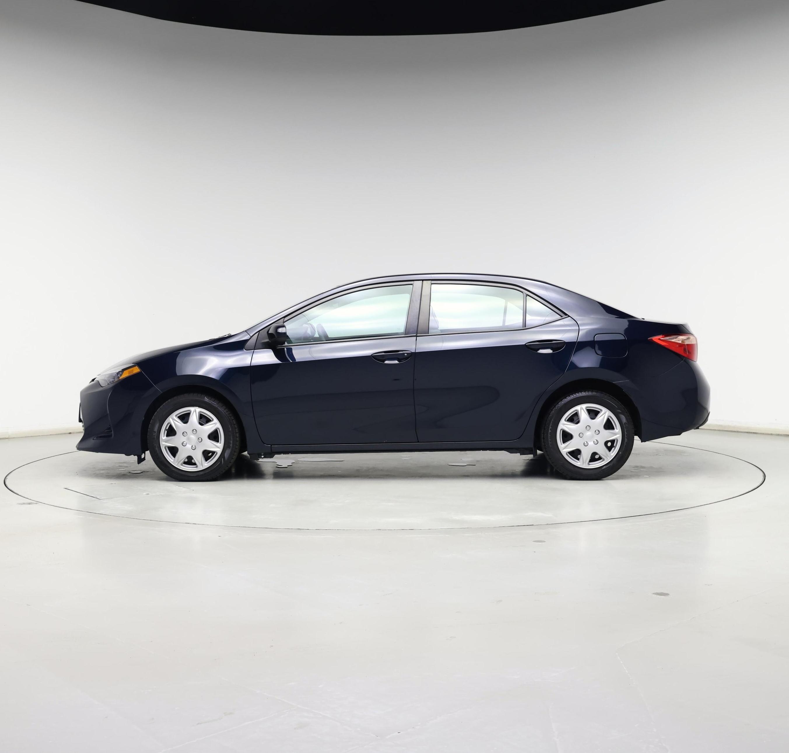 Thumbnail: 2018 Toyota Corolla - 3