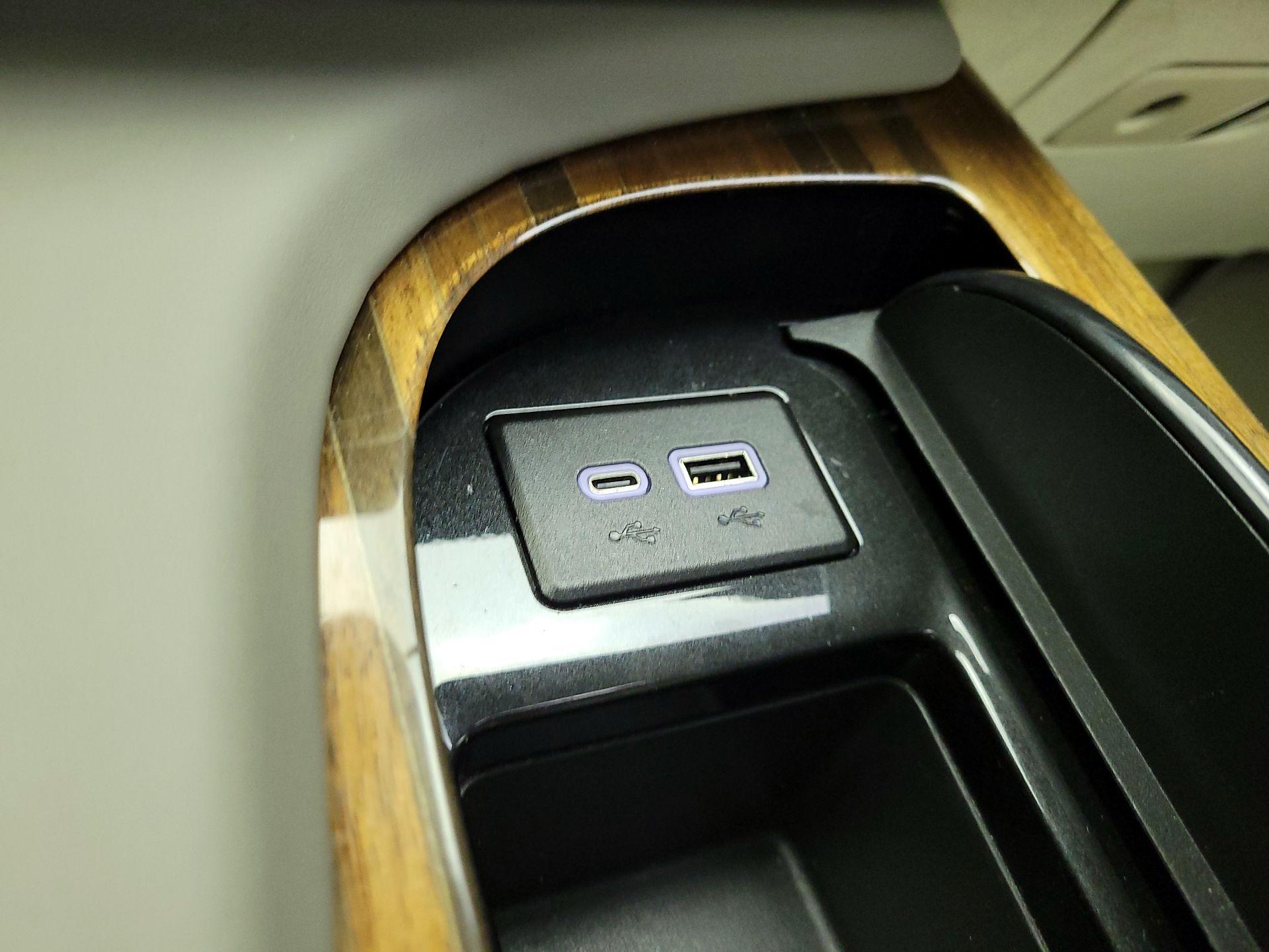 Thumbnail: 2024 Cadillac Escalade - 18