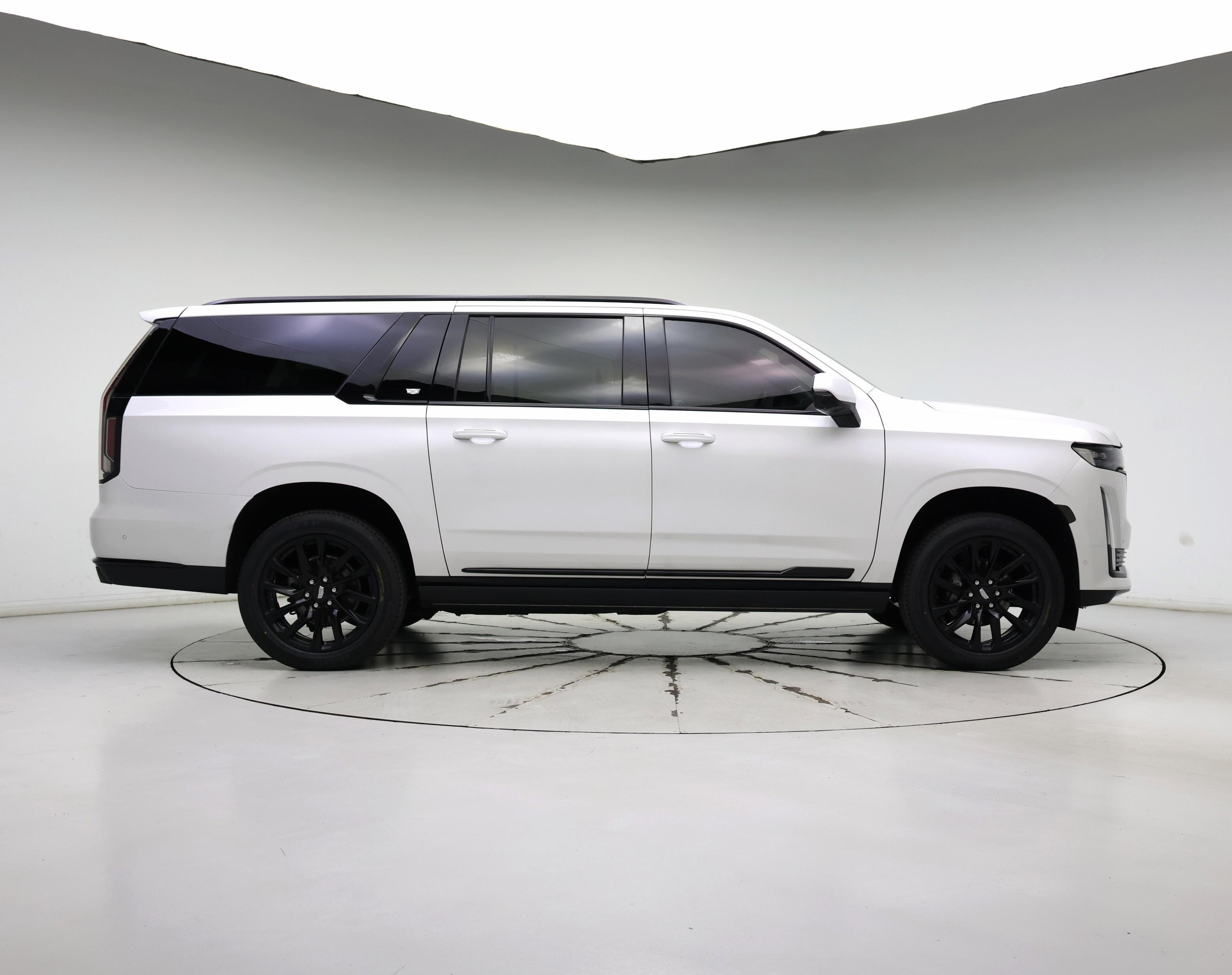 Thumbnail: 2024 Cadillac Escalade - 3