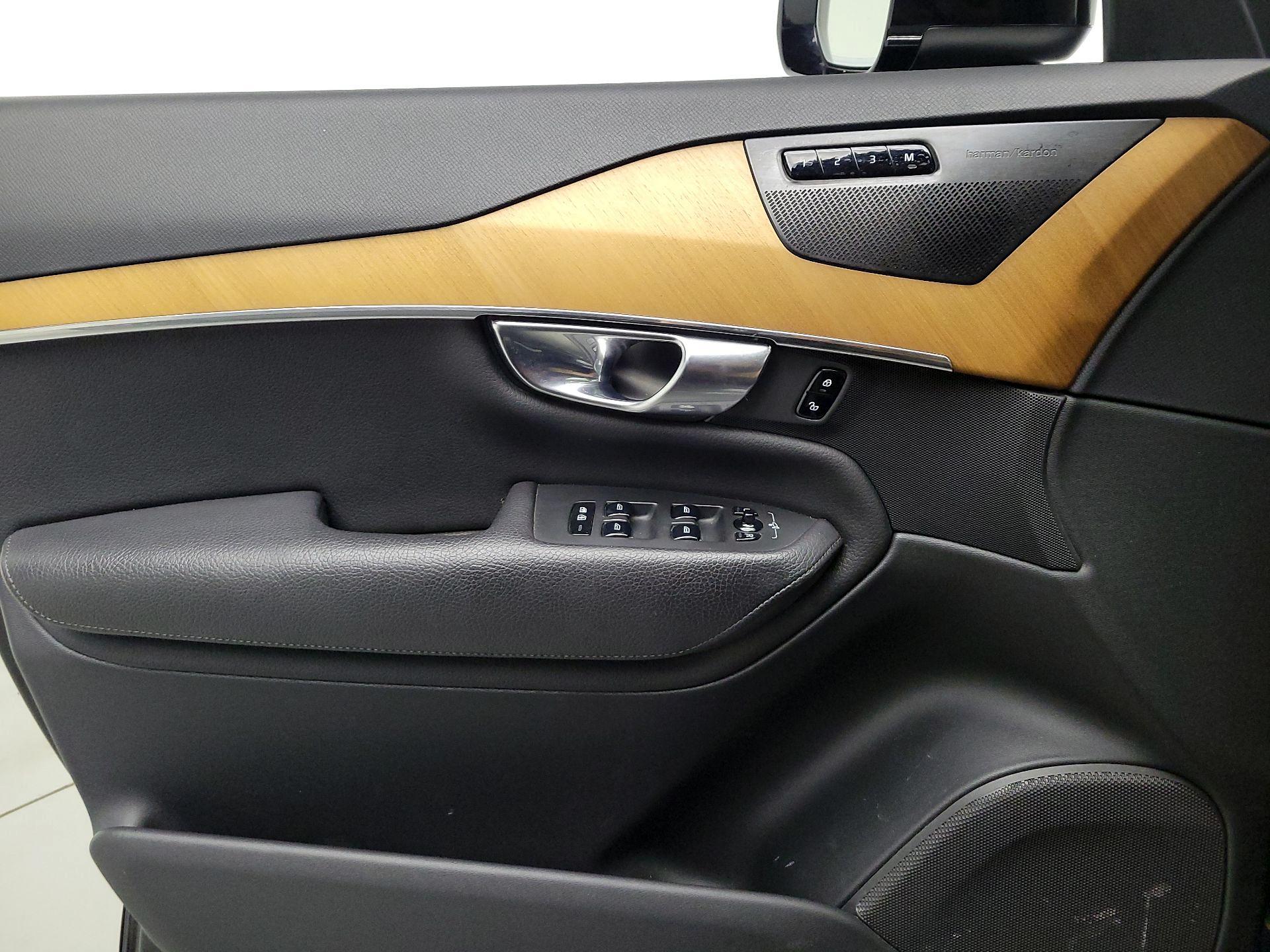 Thumbnail: 2021 Volvo XC90 - 12