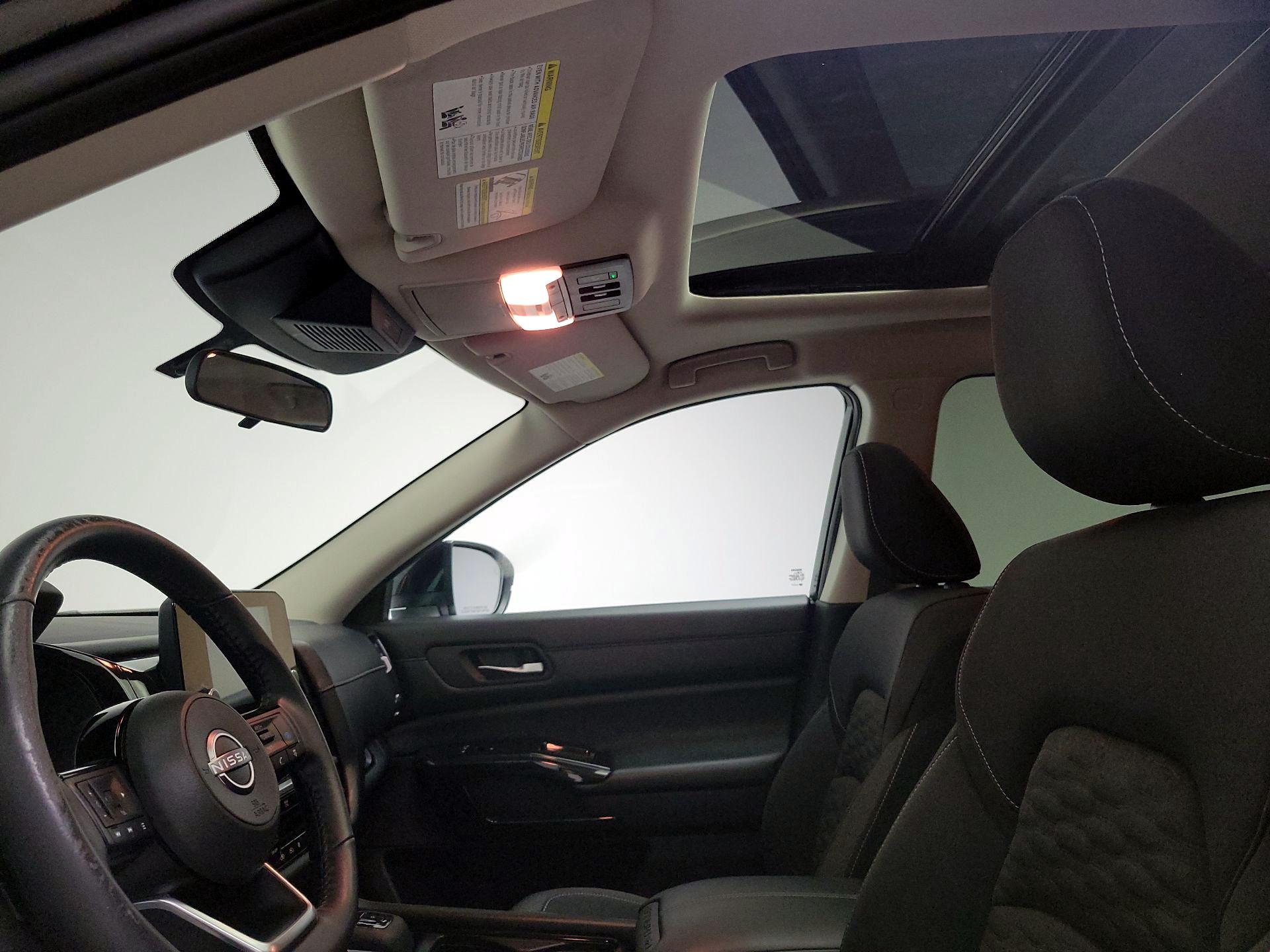 Thumbnail: 2022 Nissan Pathfinder - 19