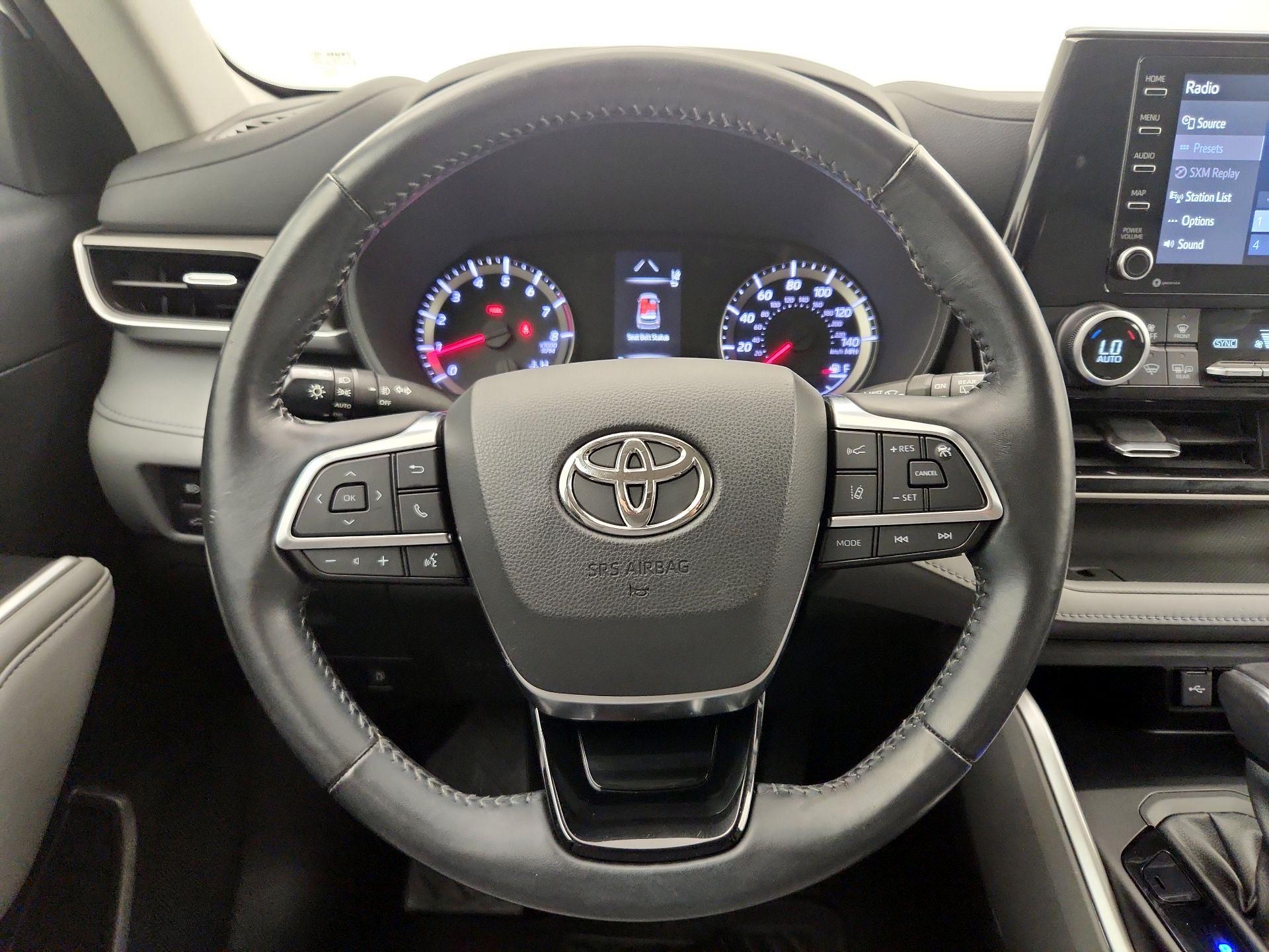 Thumbnail: 2021 Toyota Highlander - 10