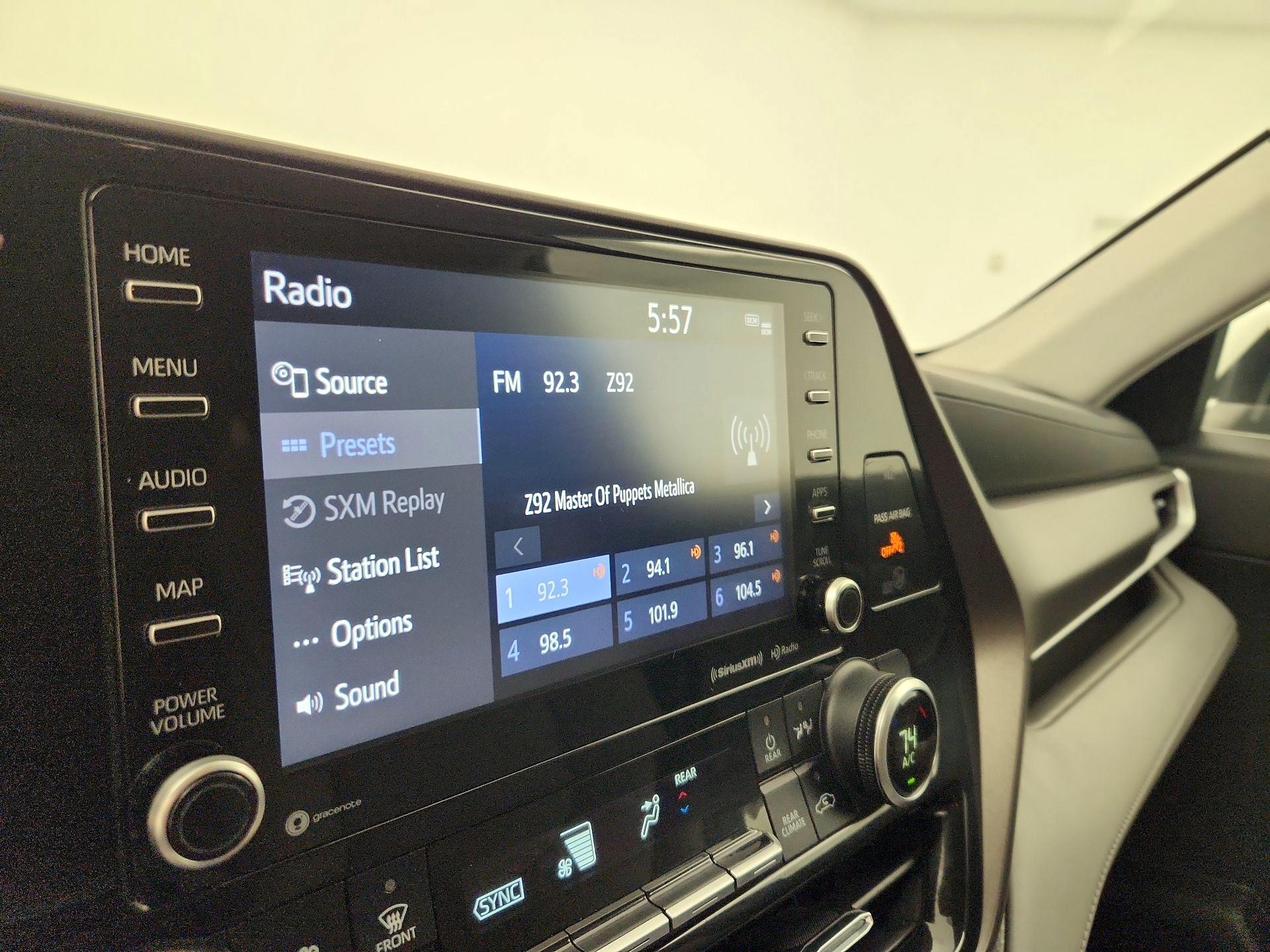 Thumbnail: 2021 Toyota Highlander - 15