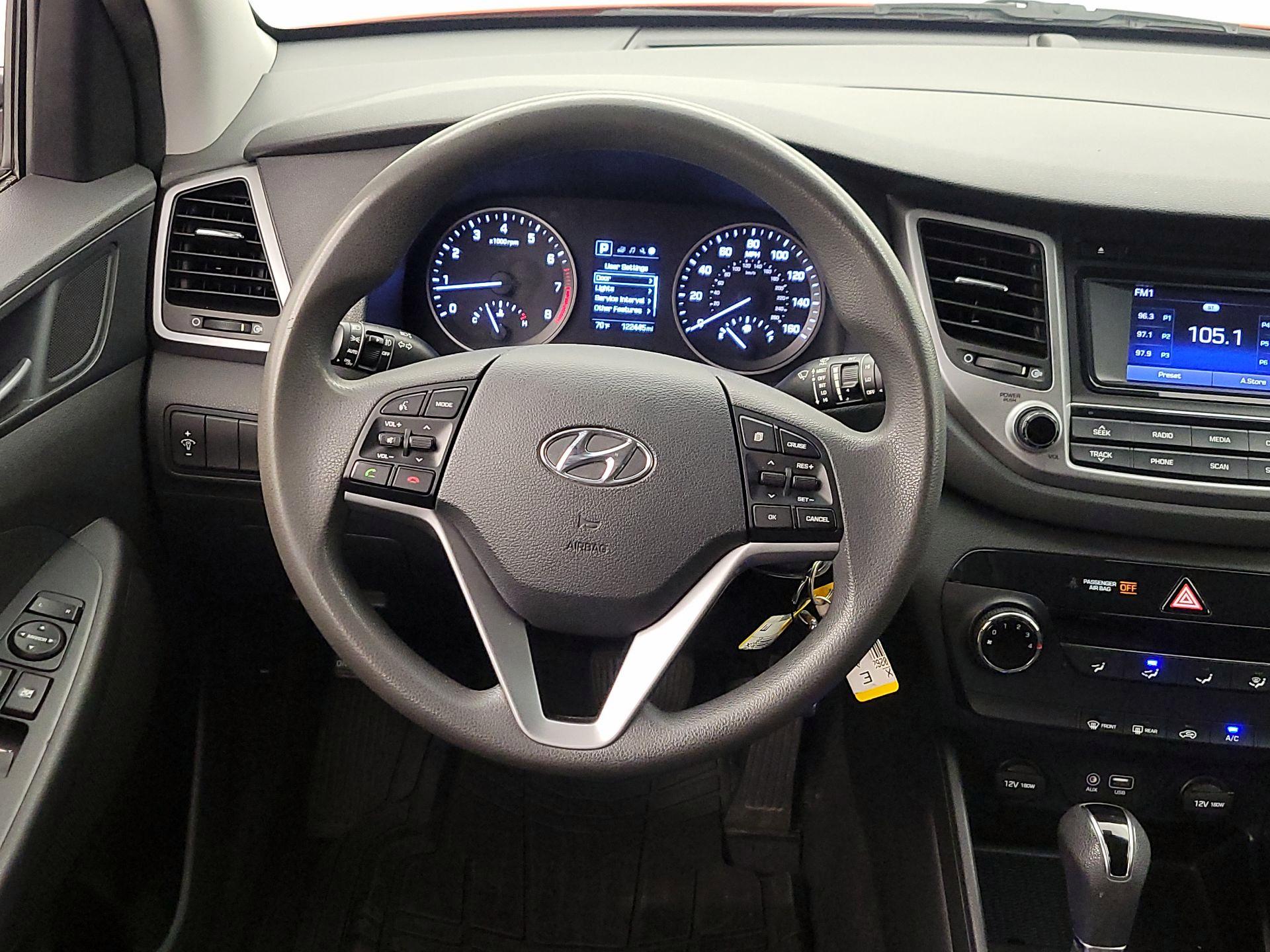 Thumbnail: 2016 Hyundai Tucson - 10