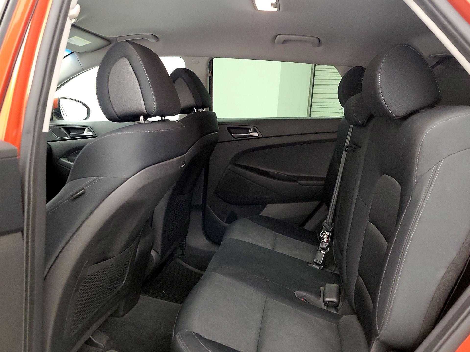 Thumbnail: 2016 Hyundai Tucson - 19