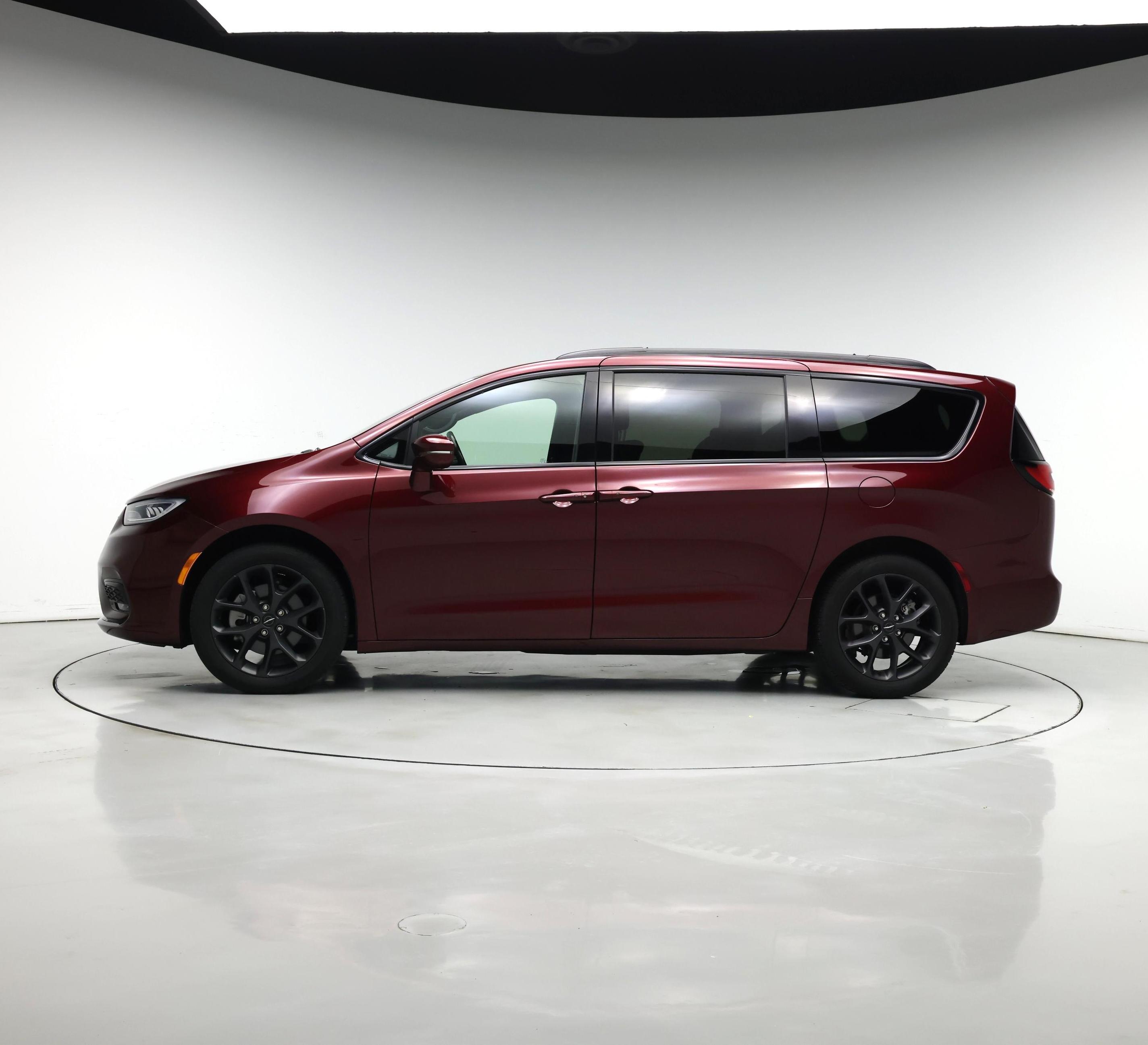 Thumbnail: 2021 Chrysler Pacifica - 3