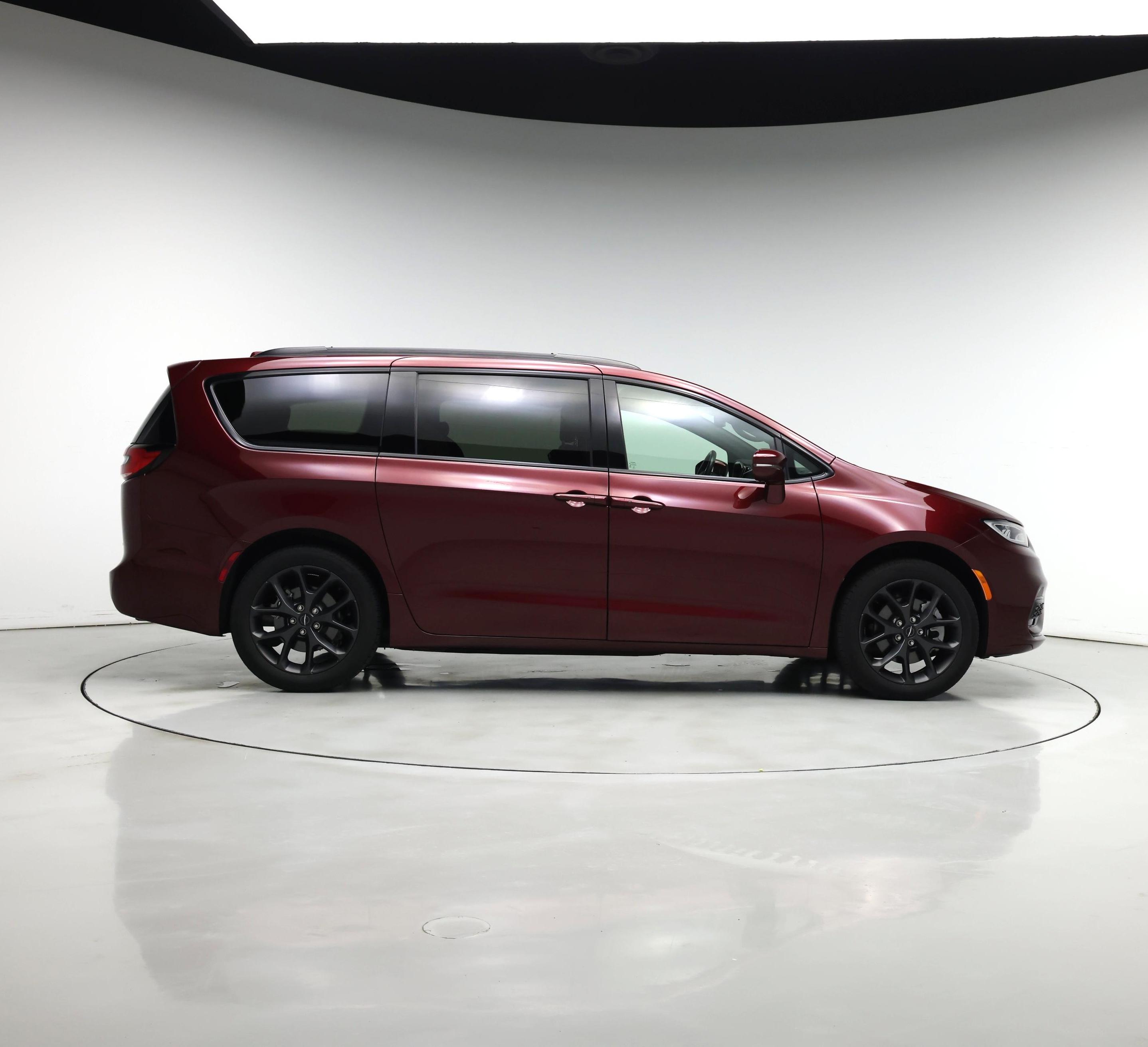 Thumbnail: 2021 Chrysler Pacifica - 7