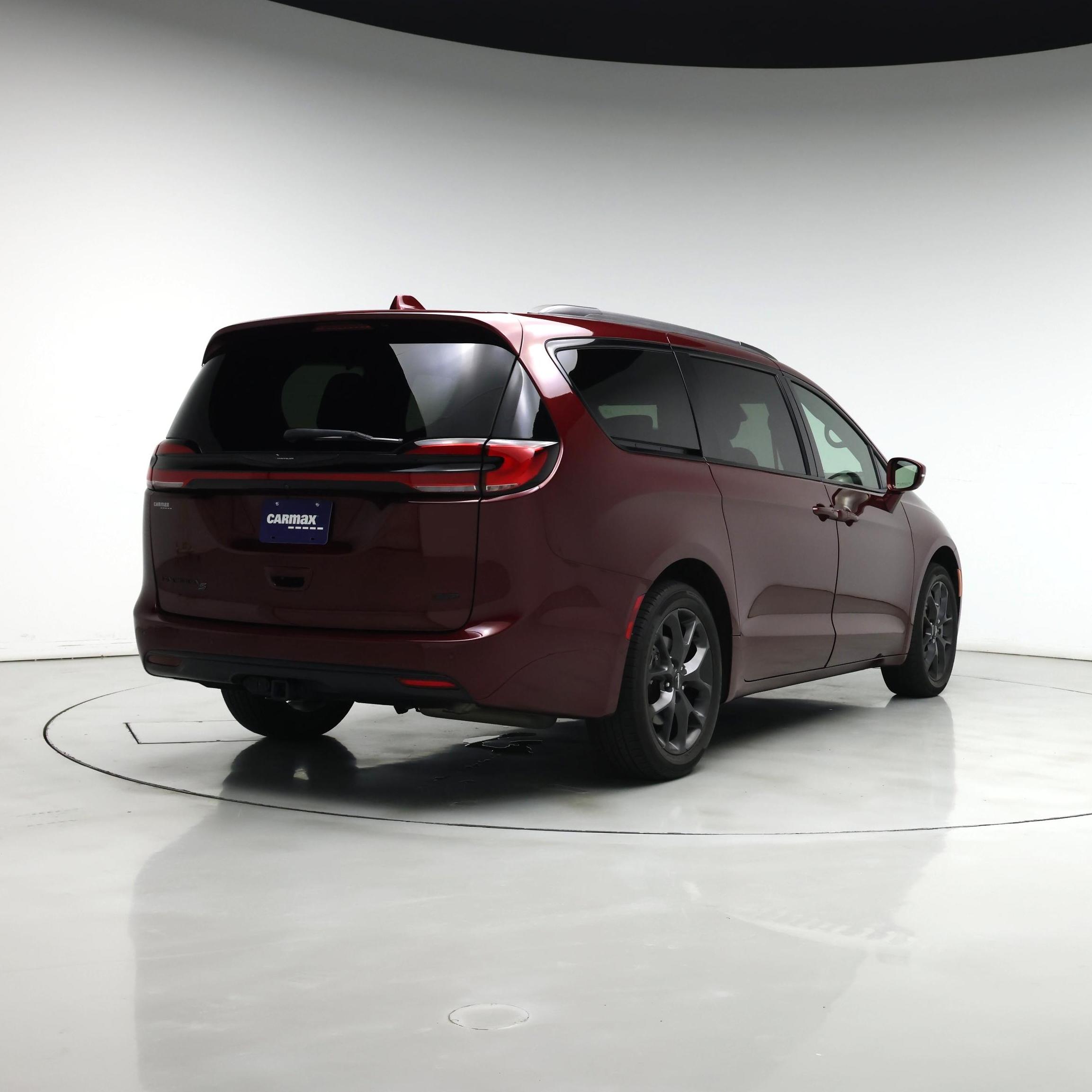 Thumbnail: 2021 Chrysler Pacifica - 8