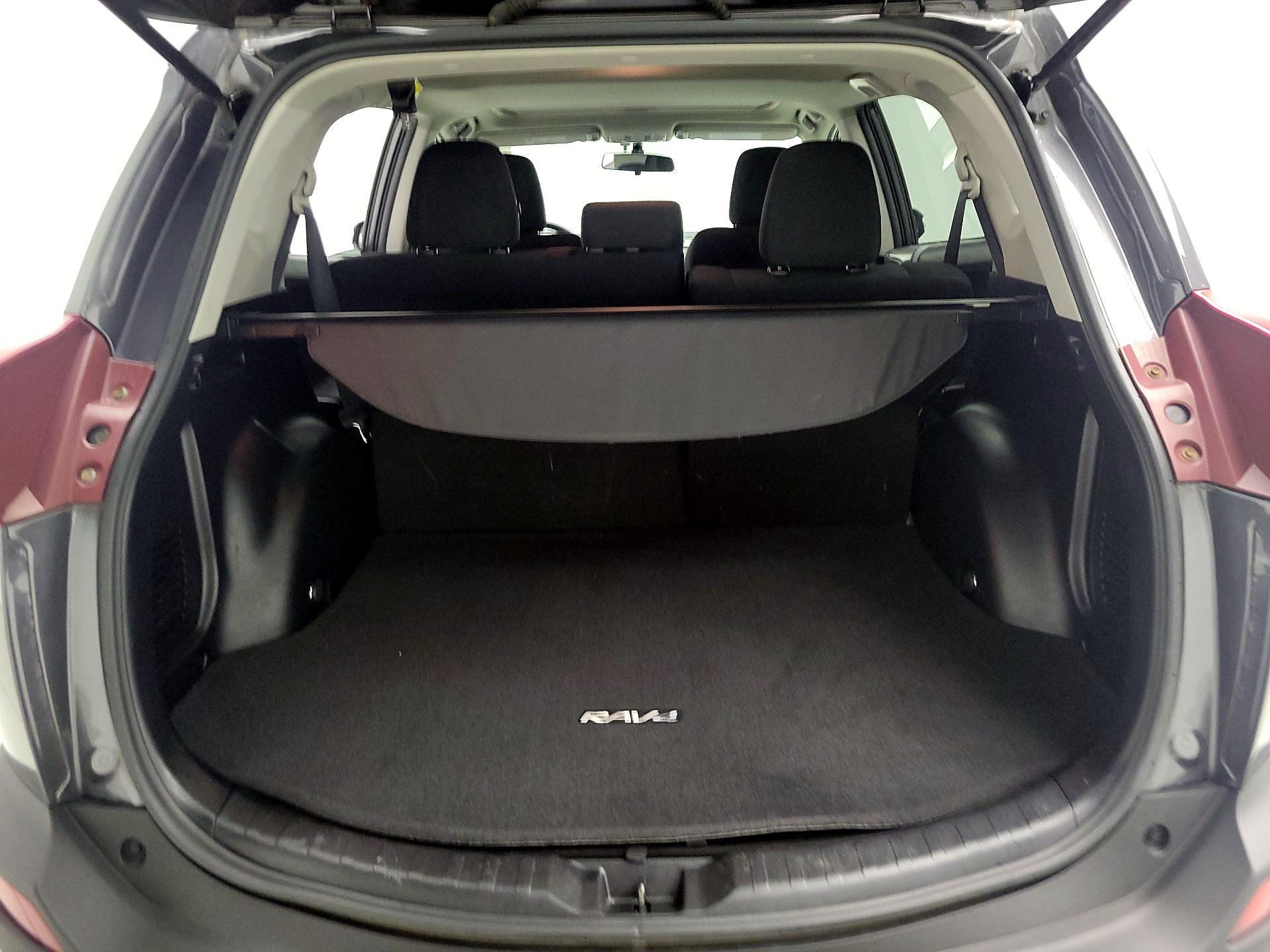 Thumbnail: 2015 Toyota RAV4 - 20
