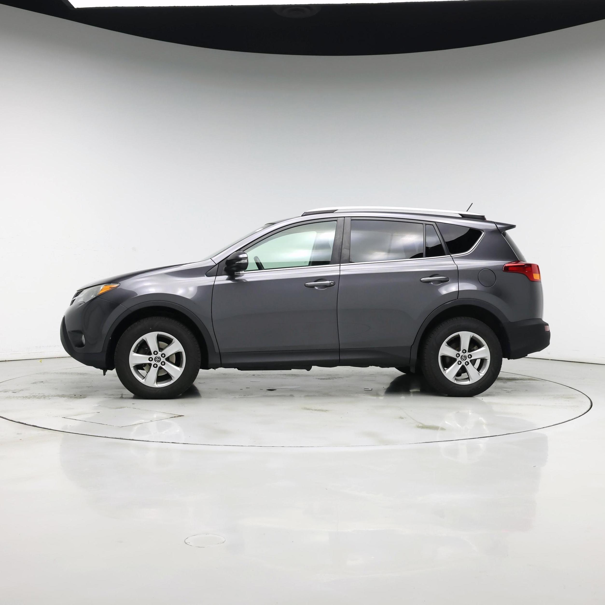 Thumbnail: 2015 Toyota RAV4 - 3