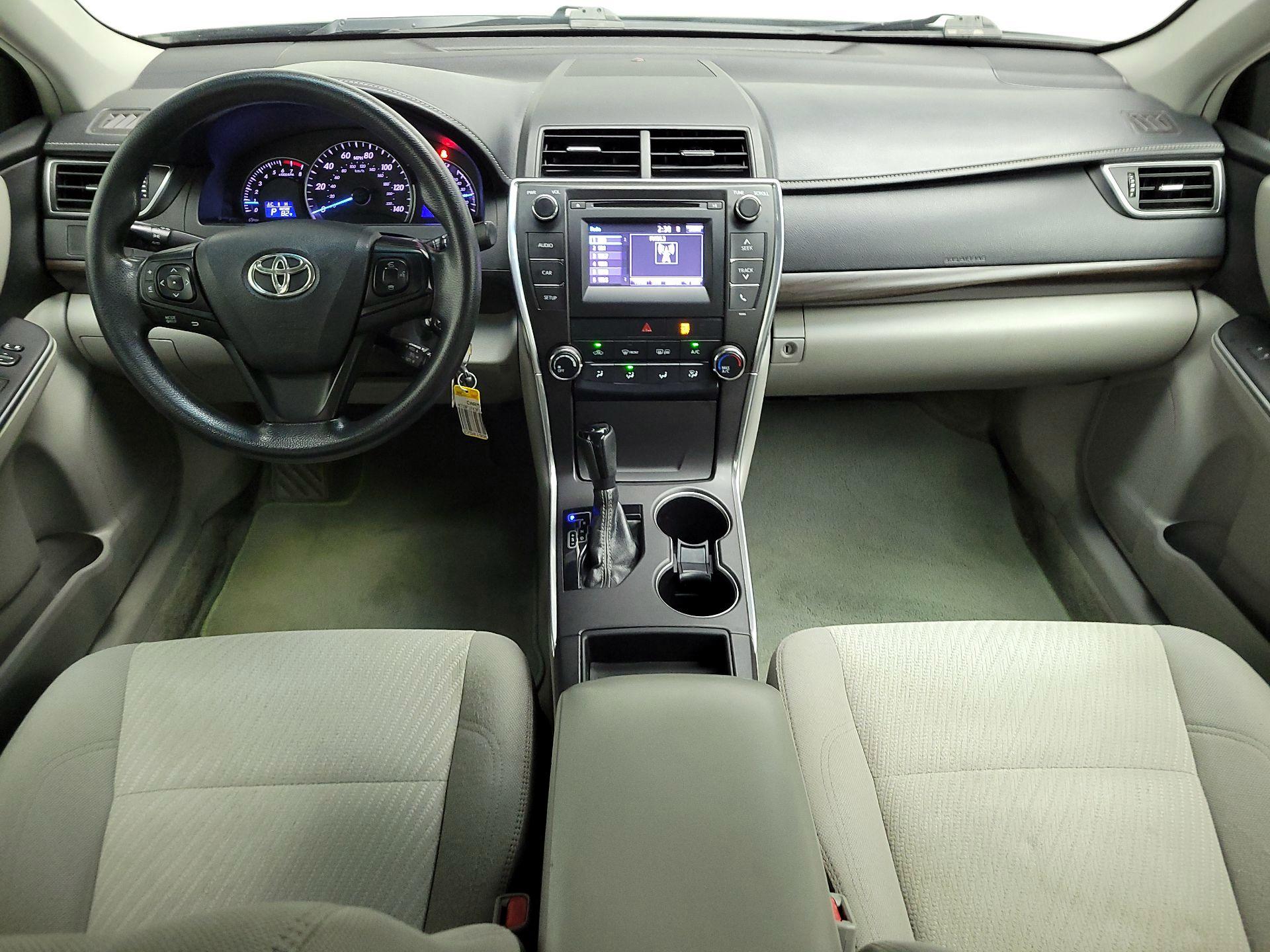 Thumbnail: 2015 Toyota Camry - 9