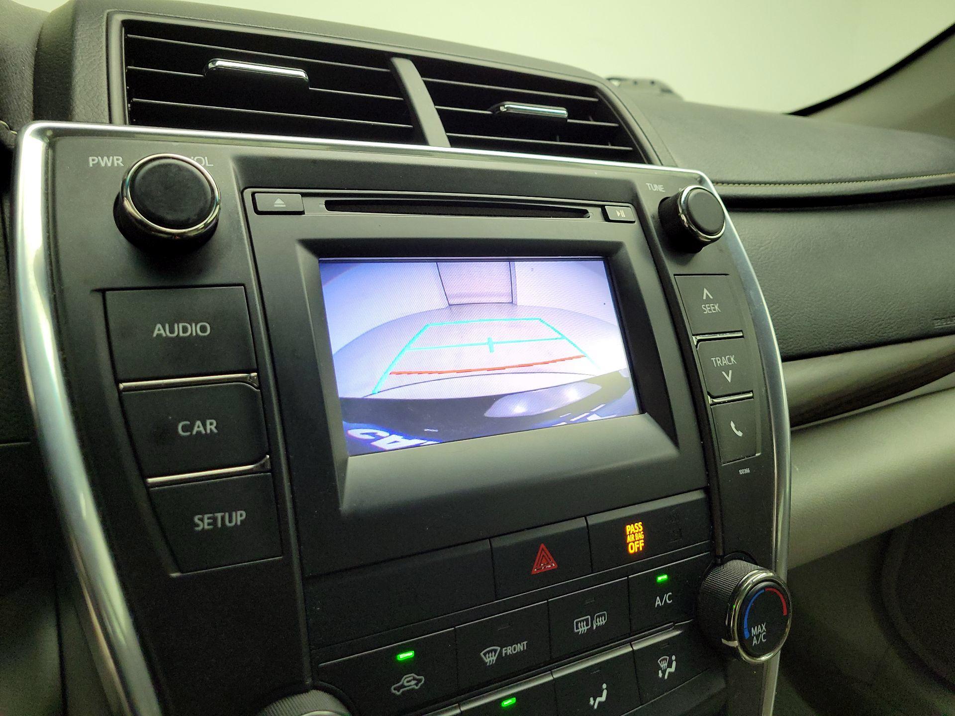 Thumbnail: 2015 Toyota Camry - 13