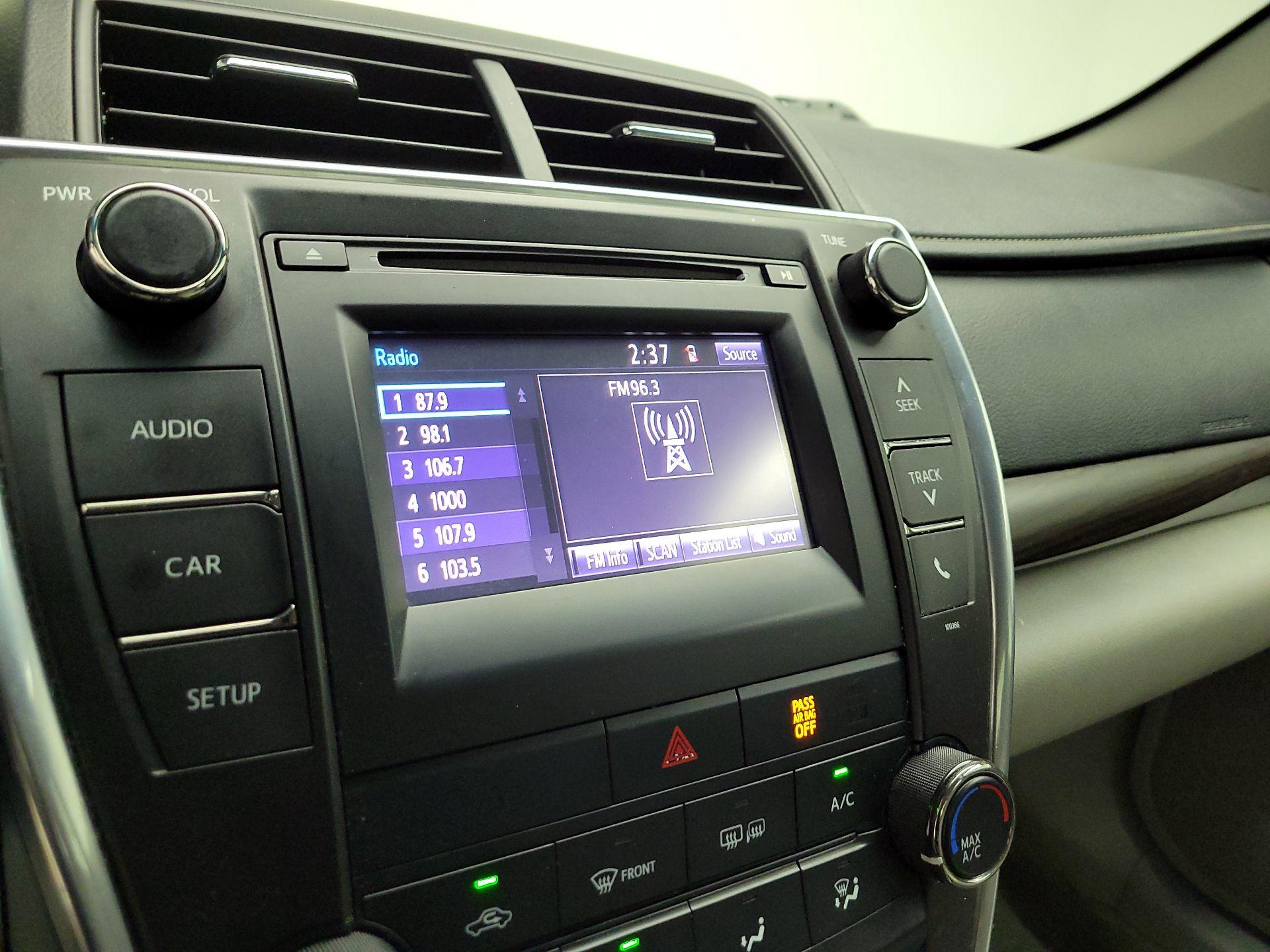 Thumbnail: 2015 Toyota Camry - 14