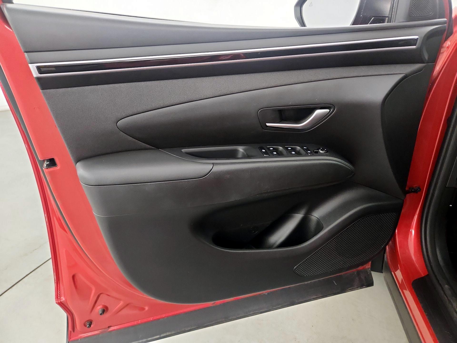 Thumbnail: 2023 Hyundai Tucson - 12