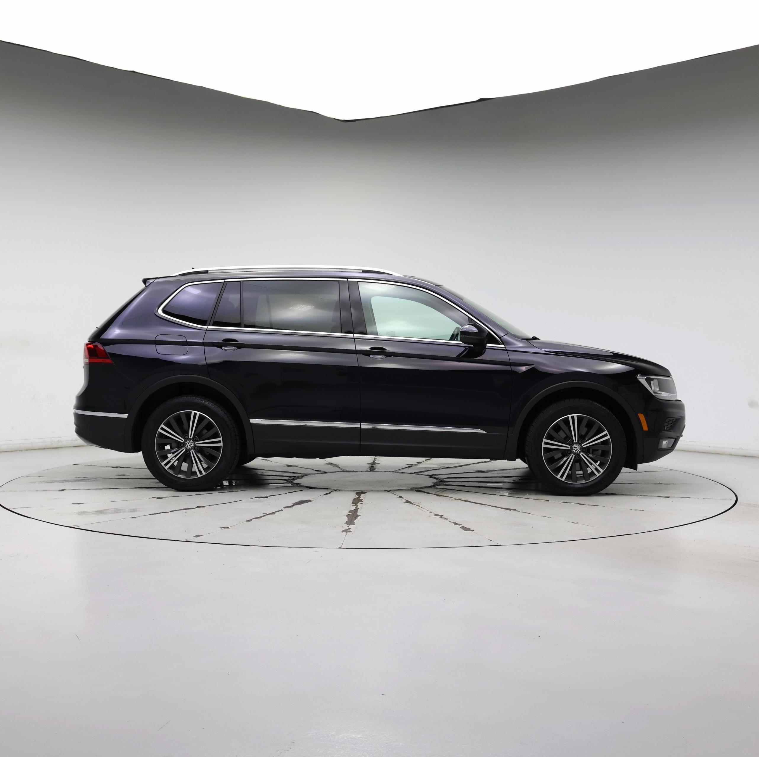 Thumbnail: 2019 Volkswagen Tiguan - 7