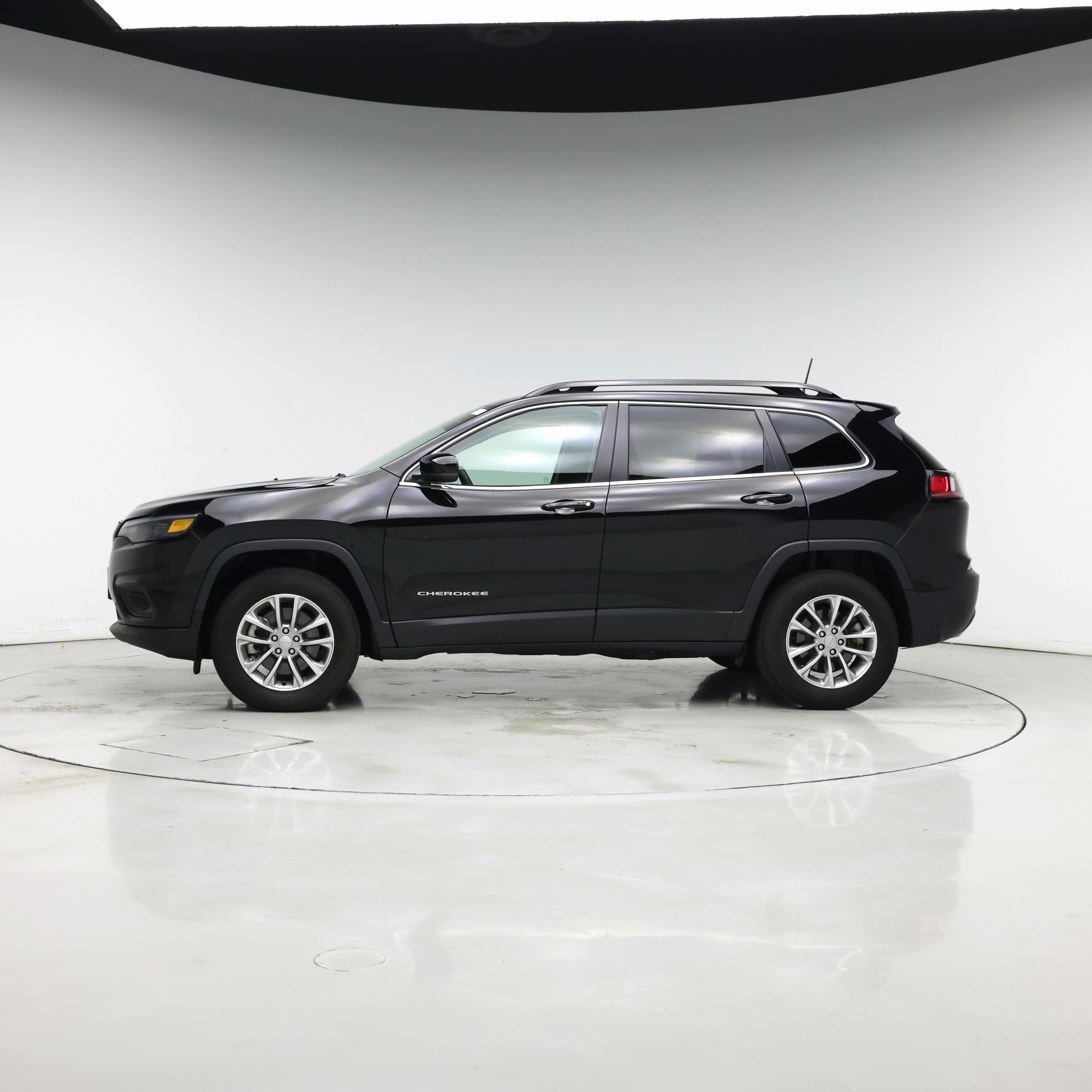 Thumbnail: 2022 Jeep Cherokee - 3