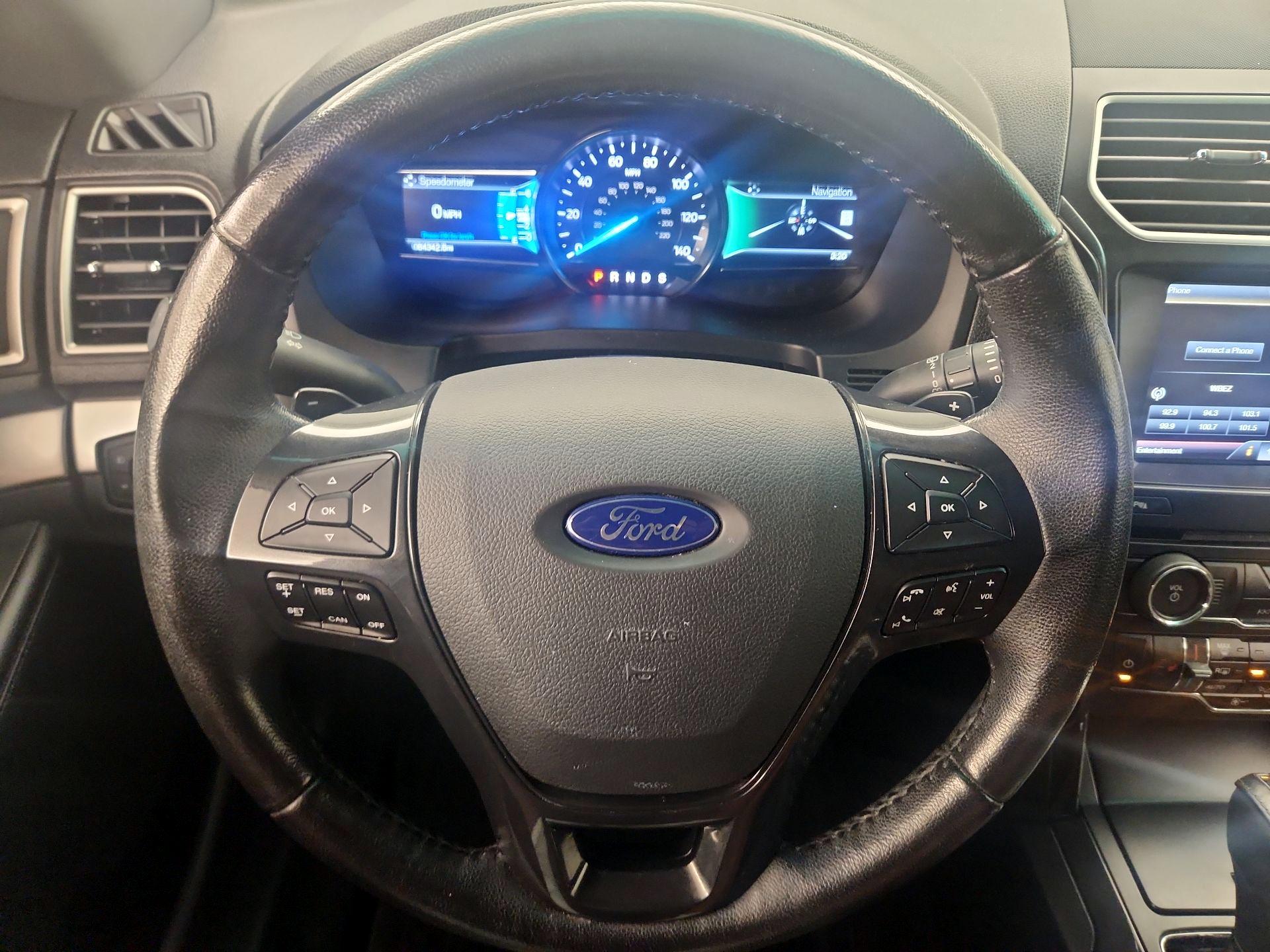 Thumbnail: 2016 Ford Explorer - 10