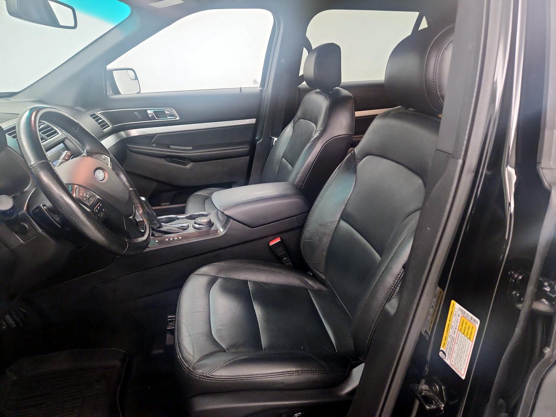 Thumbnail: 2016 Ford Explorer - 11