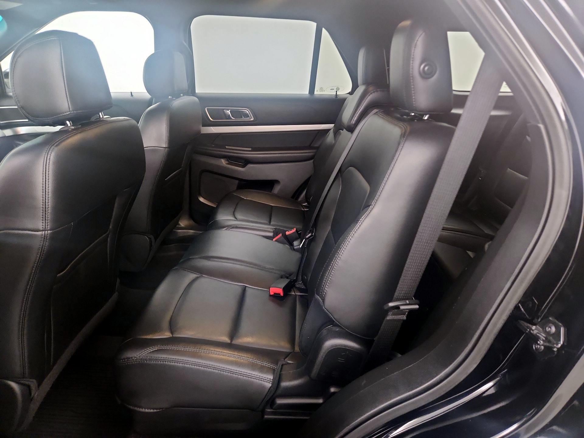 Thumbnail: 2016 Ford Explorer - 19