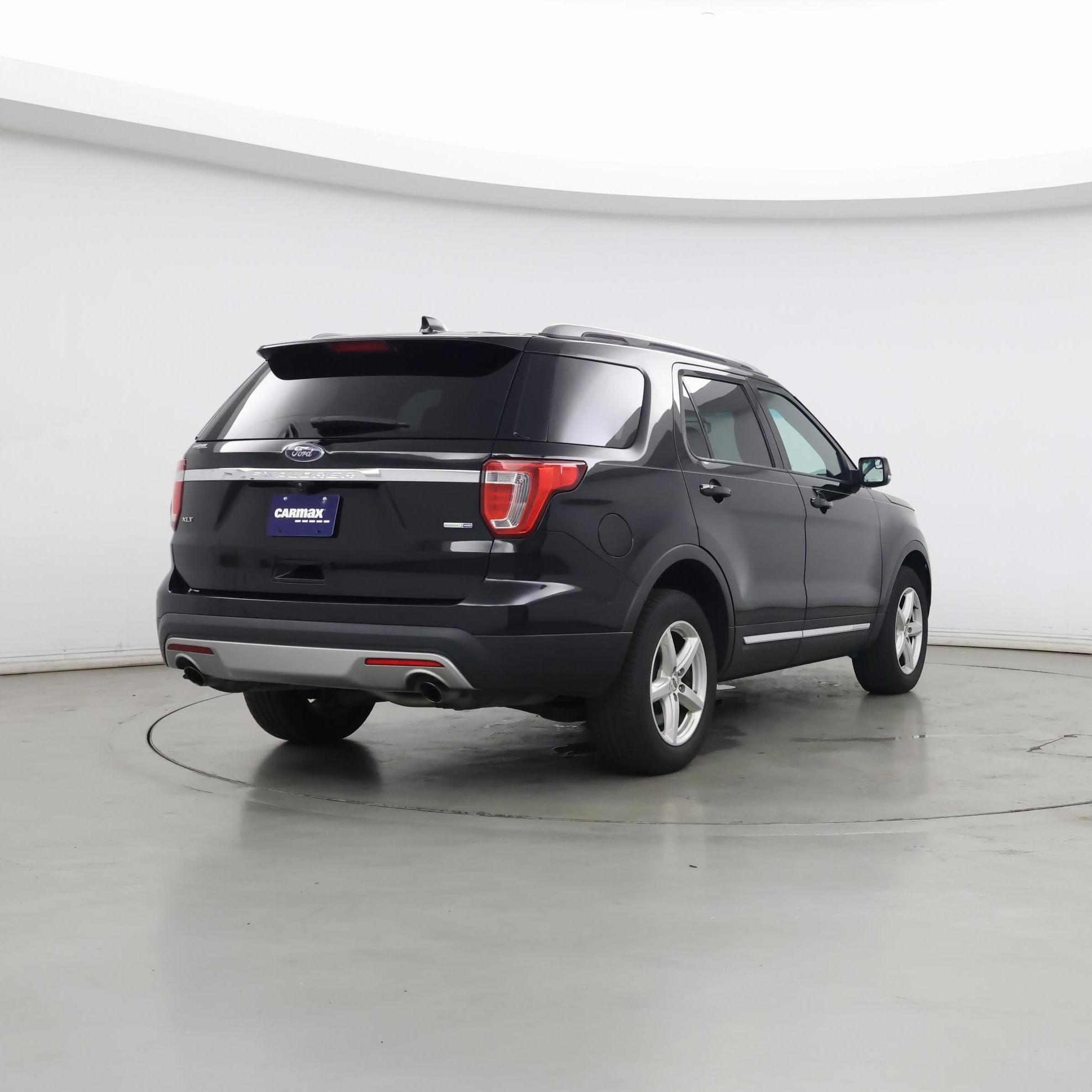 Thumbnail: 2016 Ford Explorer - 8