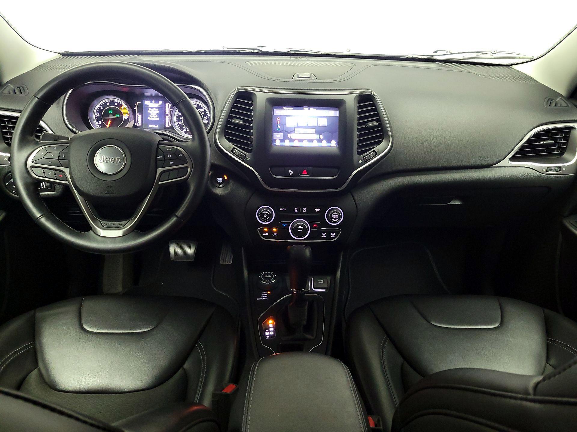 Thumbnail: 2019 Jeep Cherokee - 9