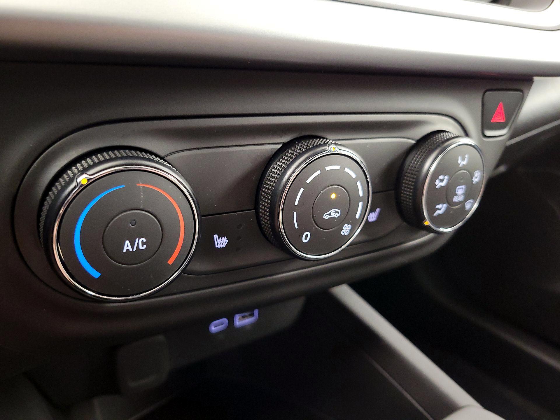 Thumbnail: 2024 Chevrolet Trax - 16