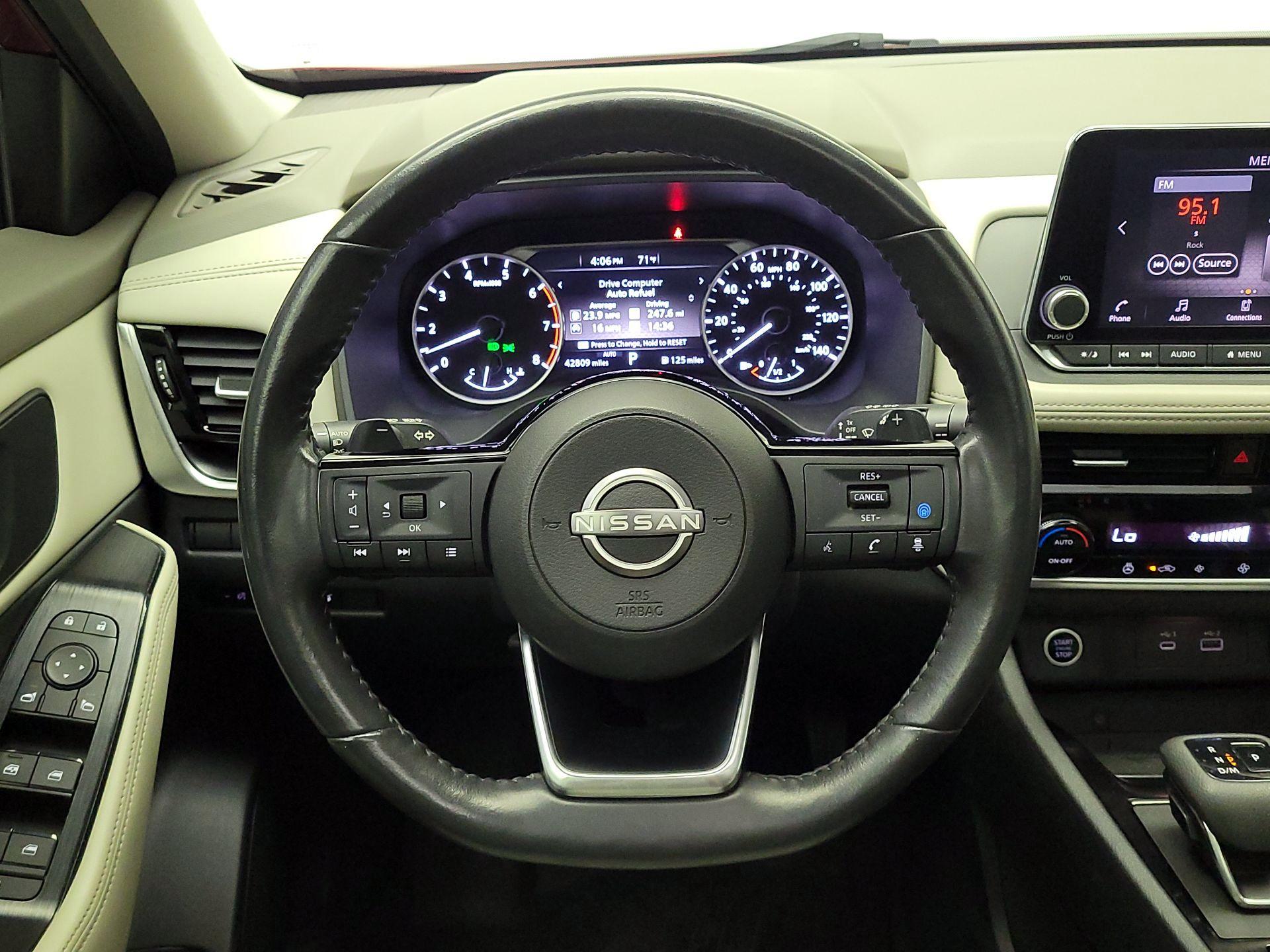 Thumbnail: 2022 Nissan Rogue - 10