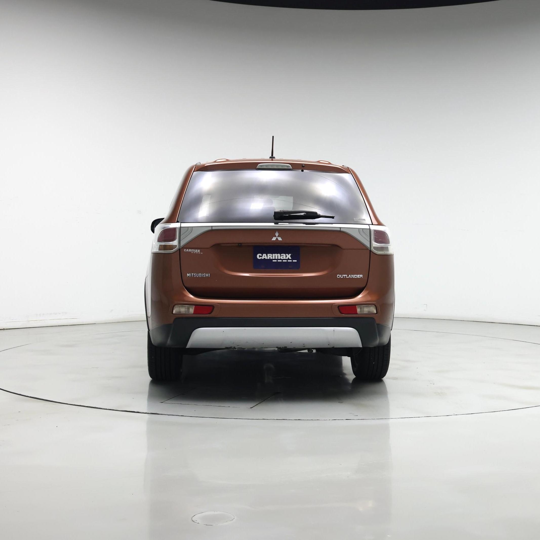 Thumbnail: 2015 Mitsubishi Outlander - 6