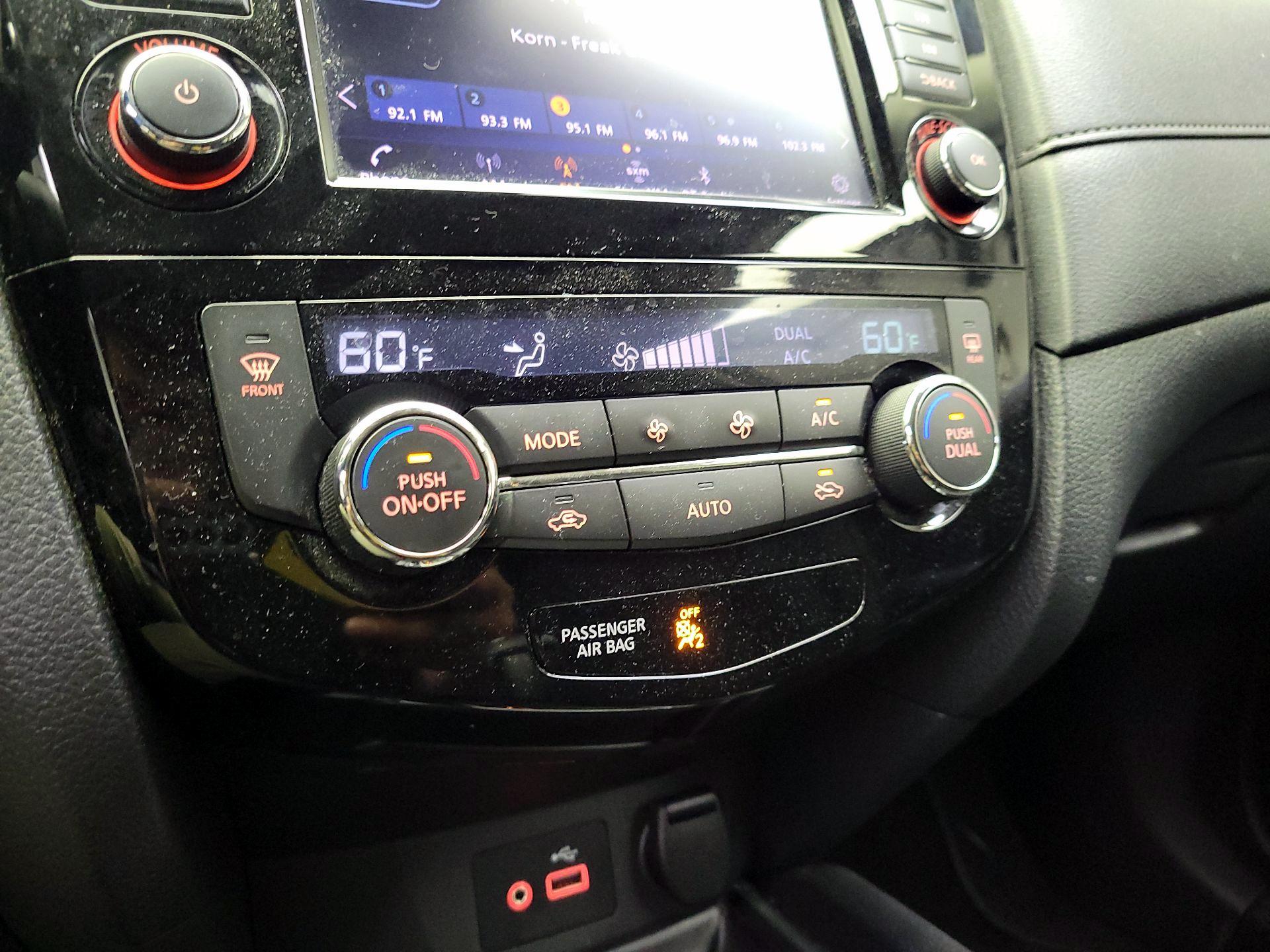 Thumbnail: 2019 Nissan Rogue - 16