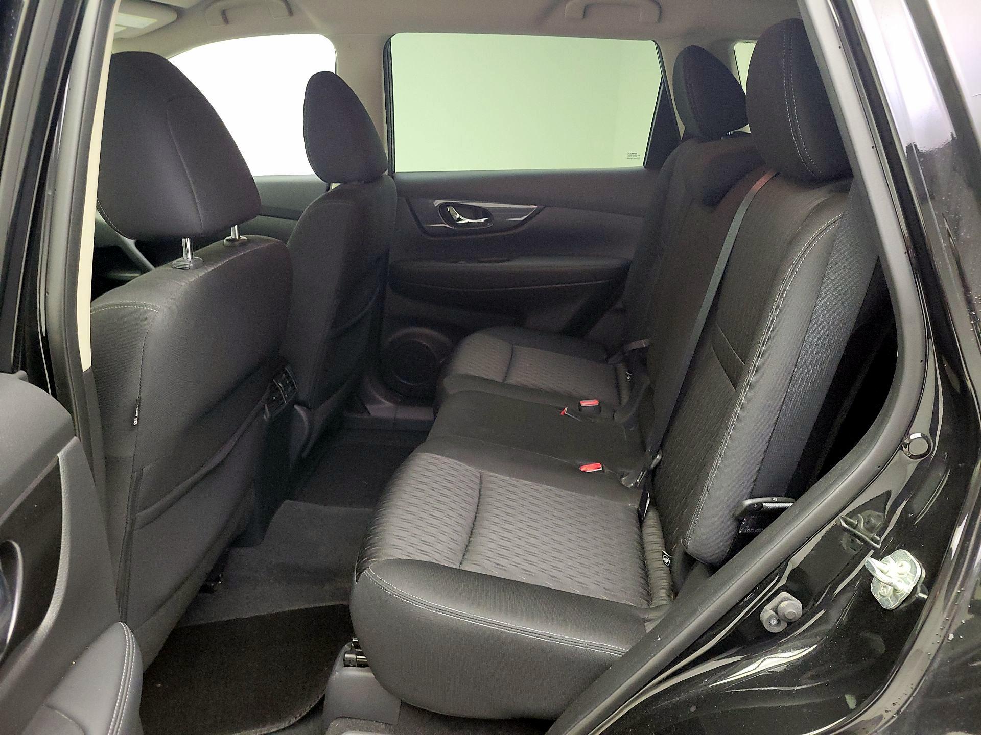 Thumbnail: 2019 Nissan Rogue - 19