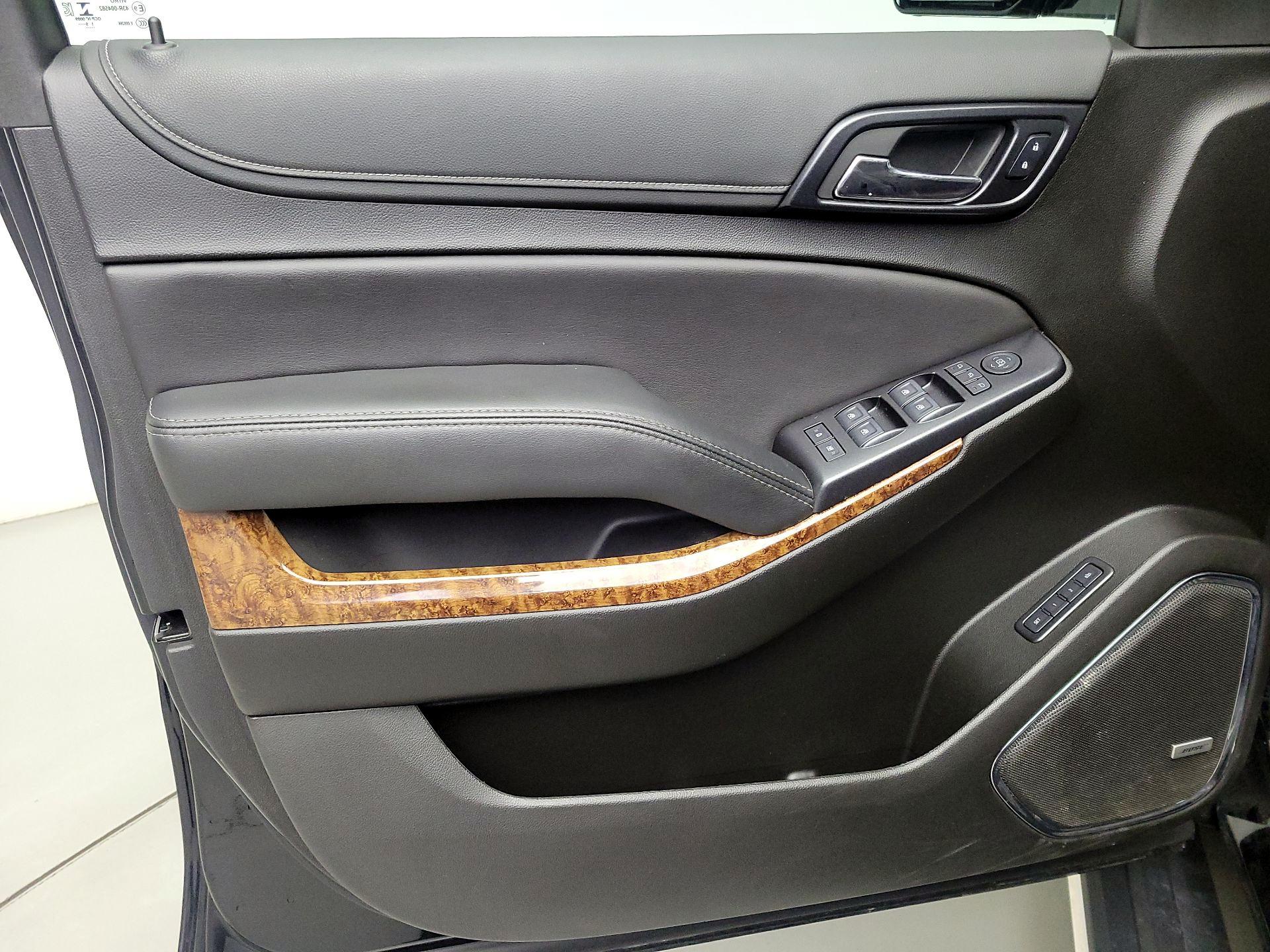 Thumbnail: 2020 Chevrolet Tahoe - 12