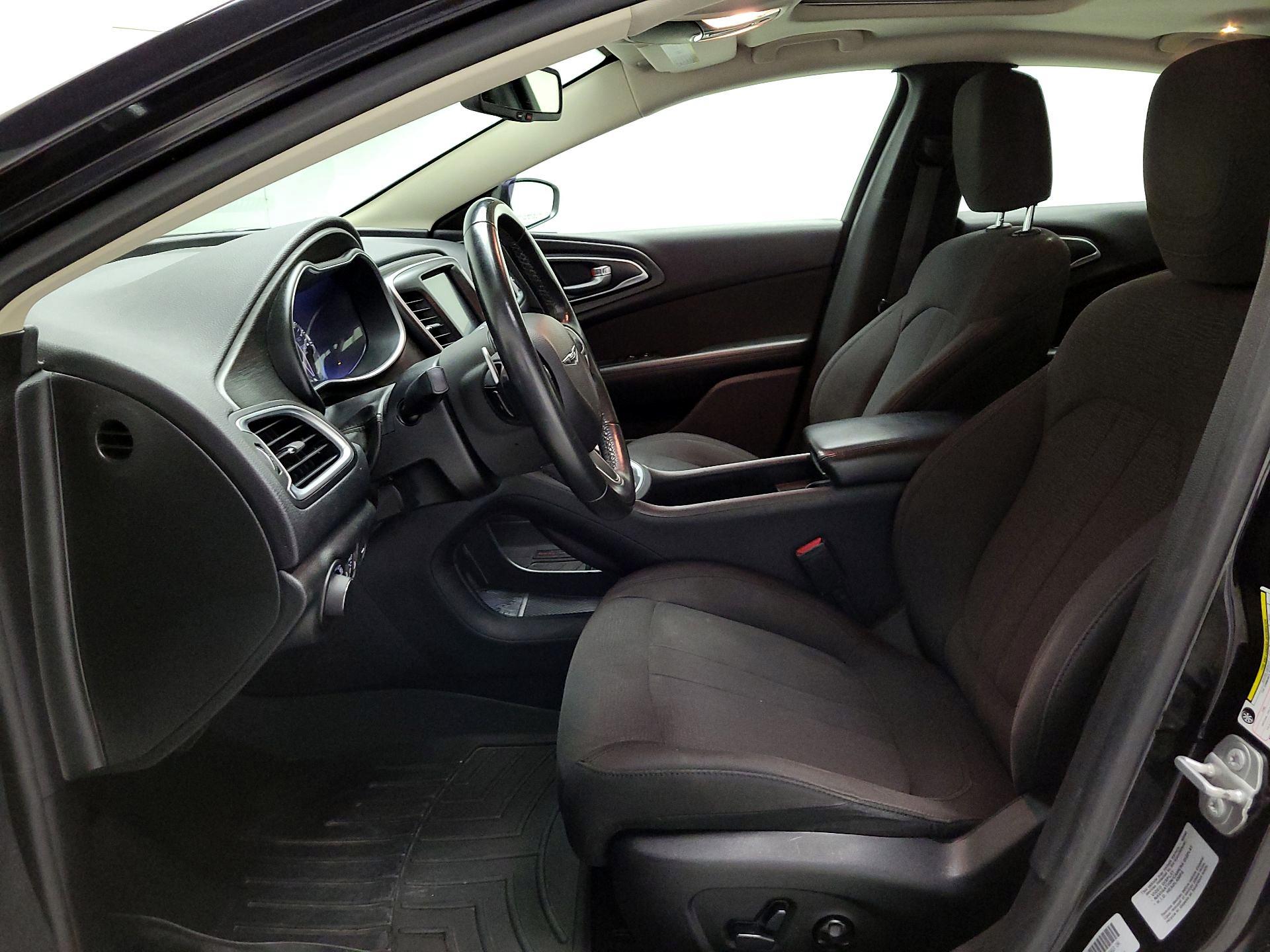 Thumbnail: 2016 Chrysler 200 - 11