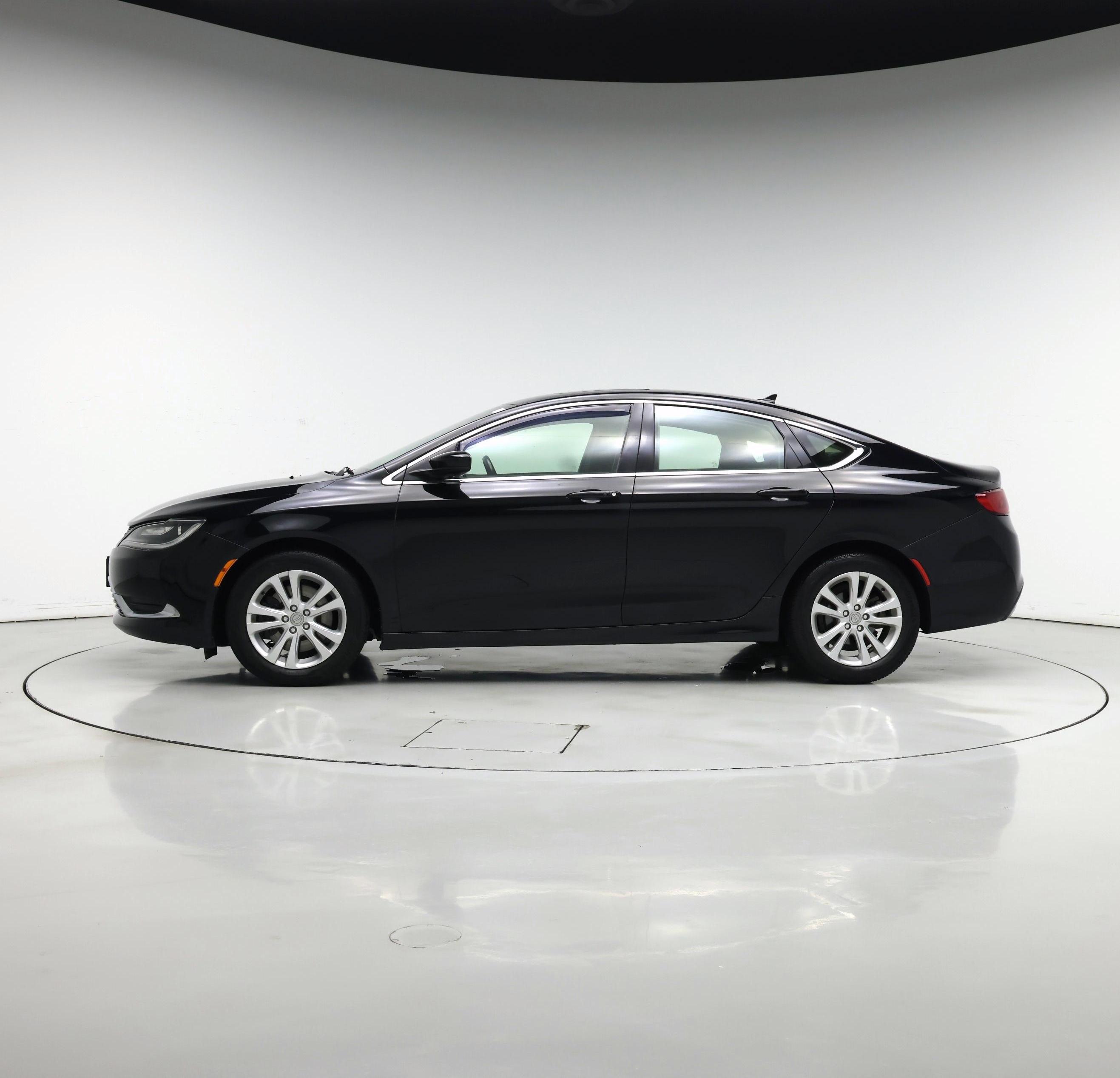Thumbnail: 2016 Chrysler 200 - 3