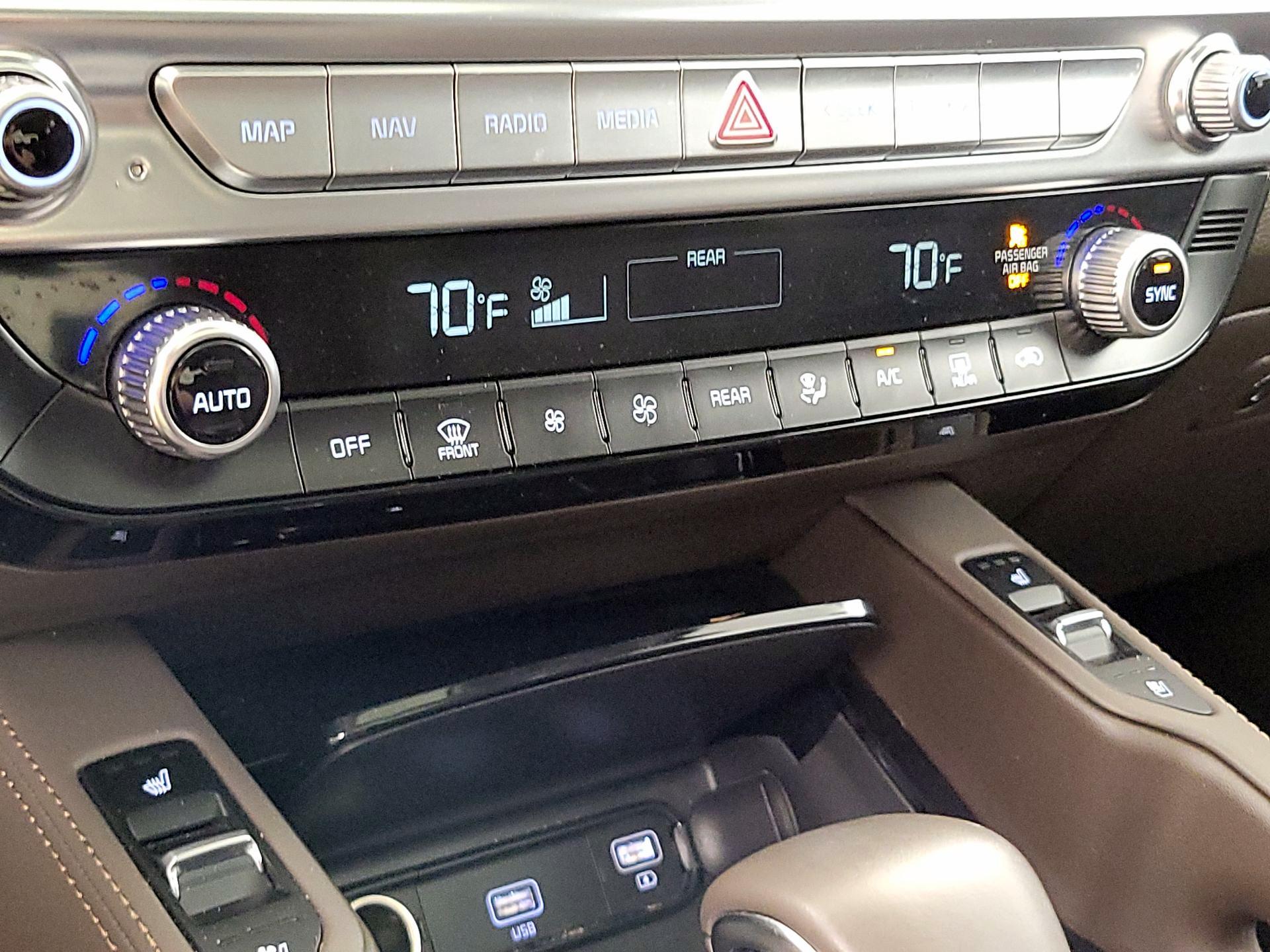 Thumbnail: 2022 Kia Telluride - 17