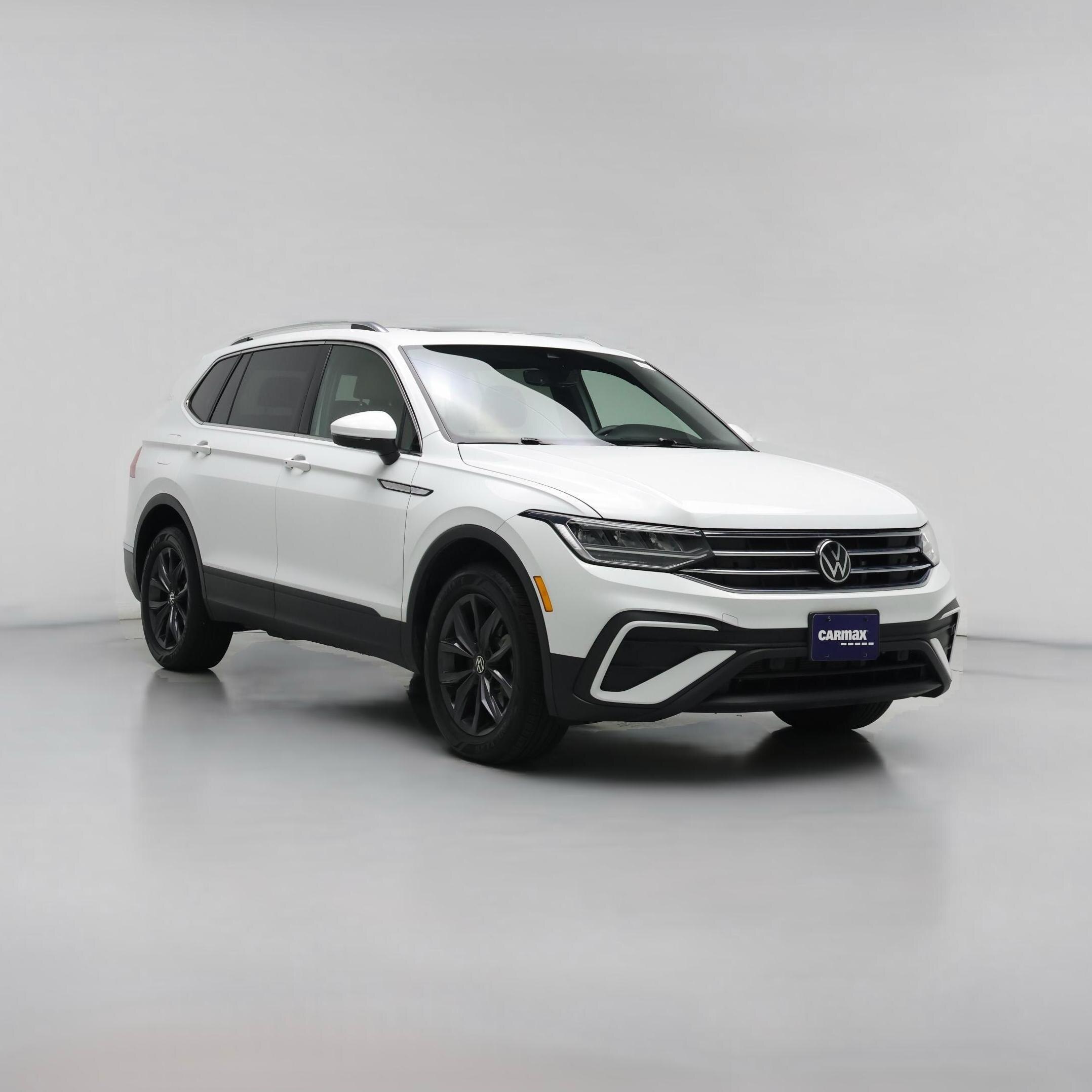 Thumbnail: 2022 Volkswagen Tiguan - 1