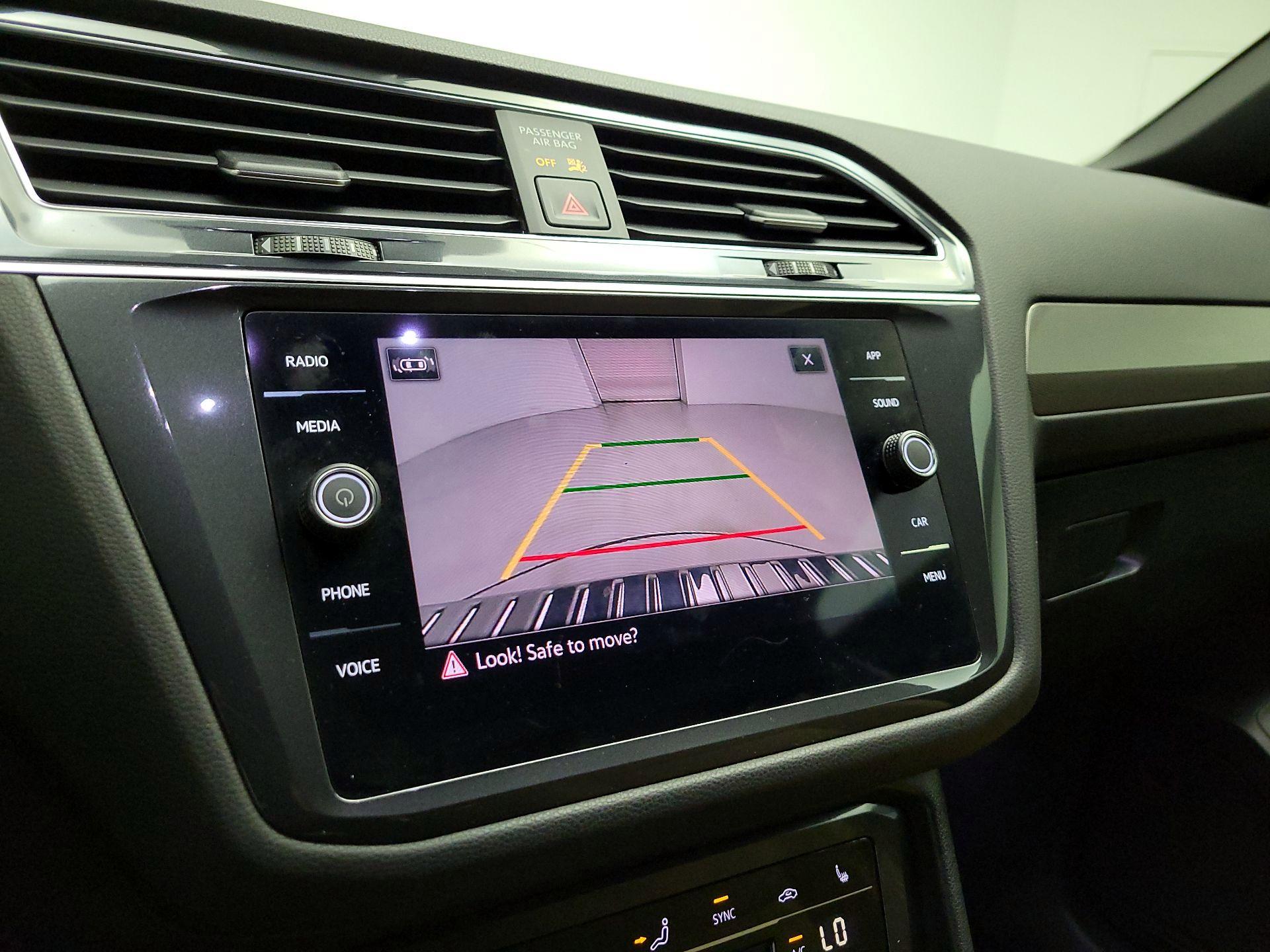 Thumbnail: 2022 Volkswagen Tiguan - 13