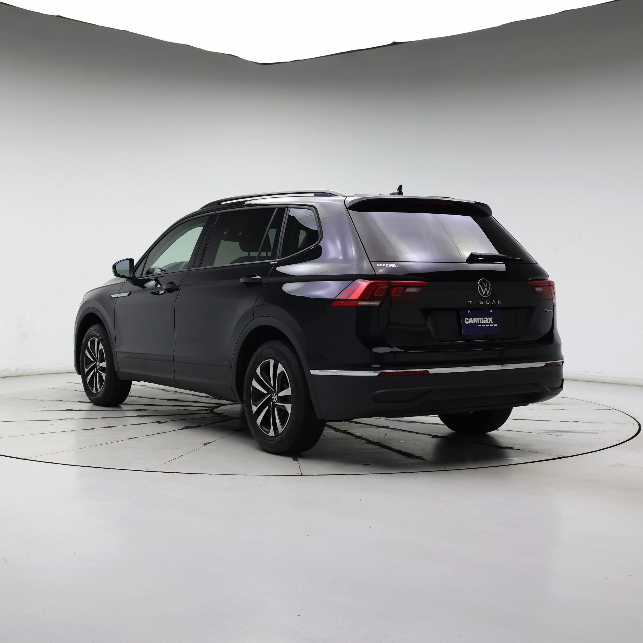 Thumbnail: 2024 Volkswagen Tiguan - 2