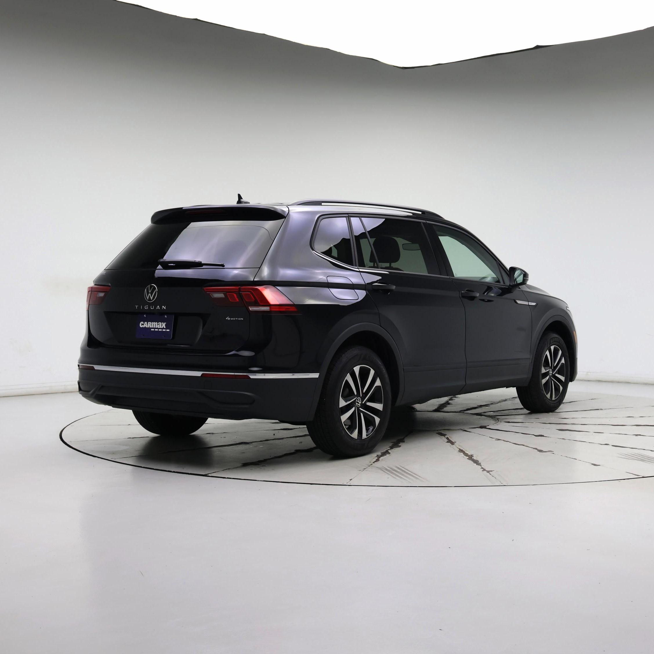 Thumbnail: 2024 Volkswagen Tiguan - 8