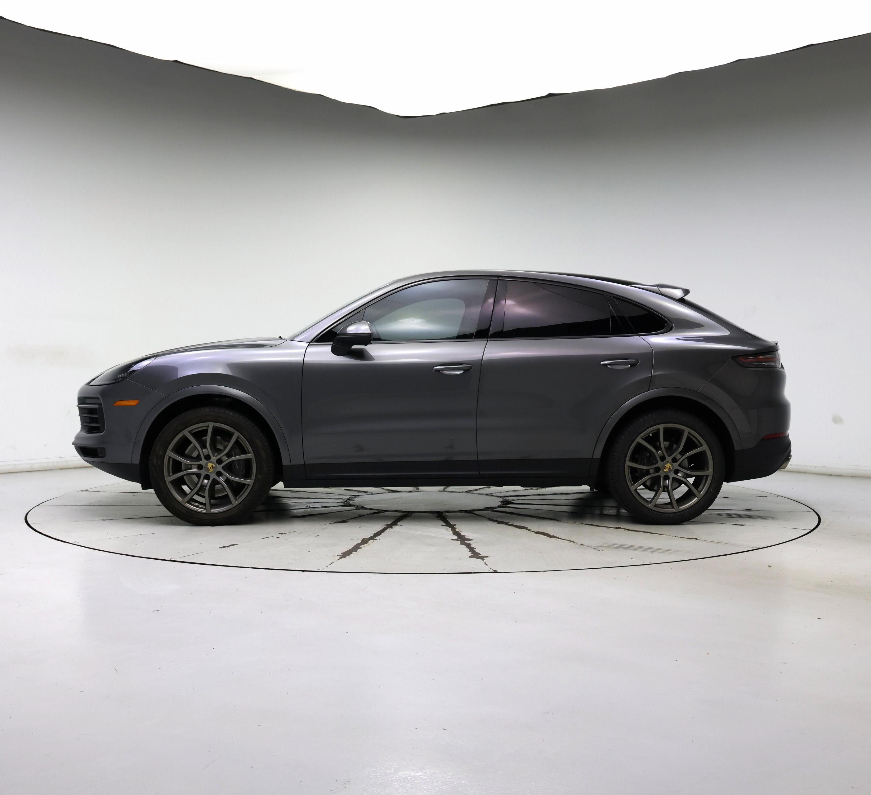 Thumbnail: 2022 Porsche Cayenne - 3